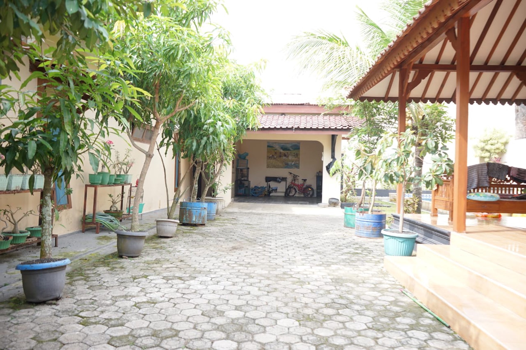 Rumah bagus, Full furnished, nyaman dengan kolam renang pribadi di dalam di Purwokerto