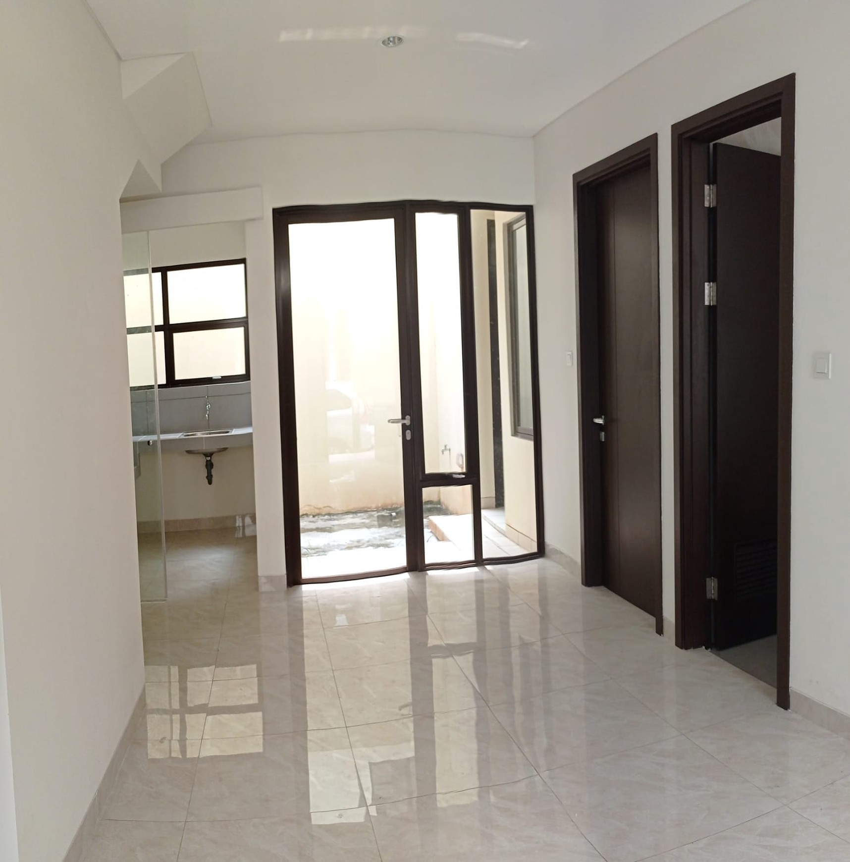 Disewakan Rumah Di Perum Lavon - Cikupa - Tangerang