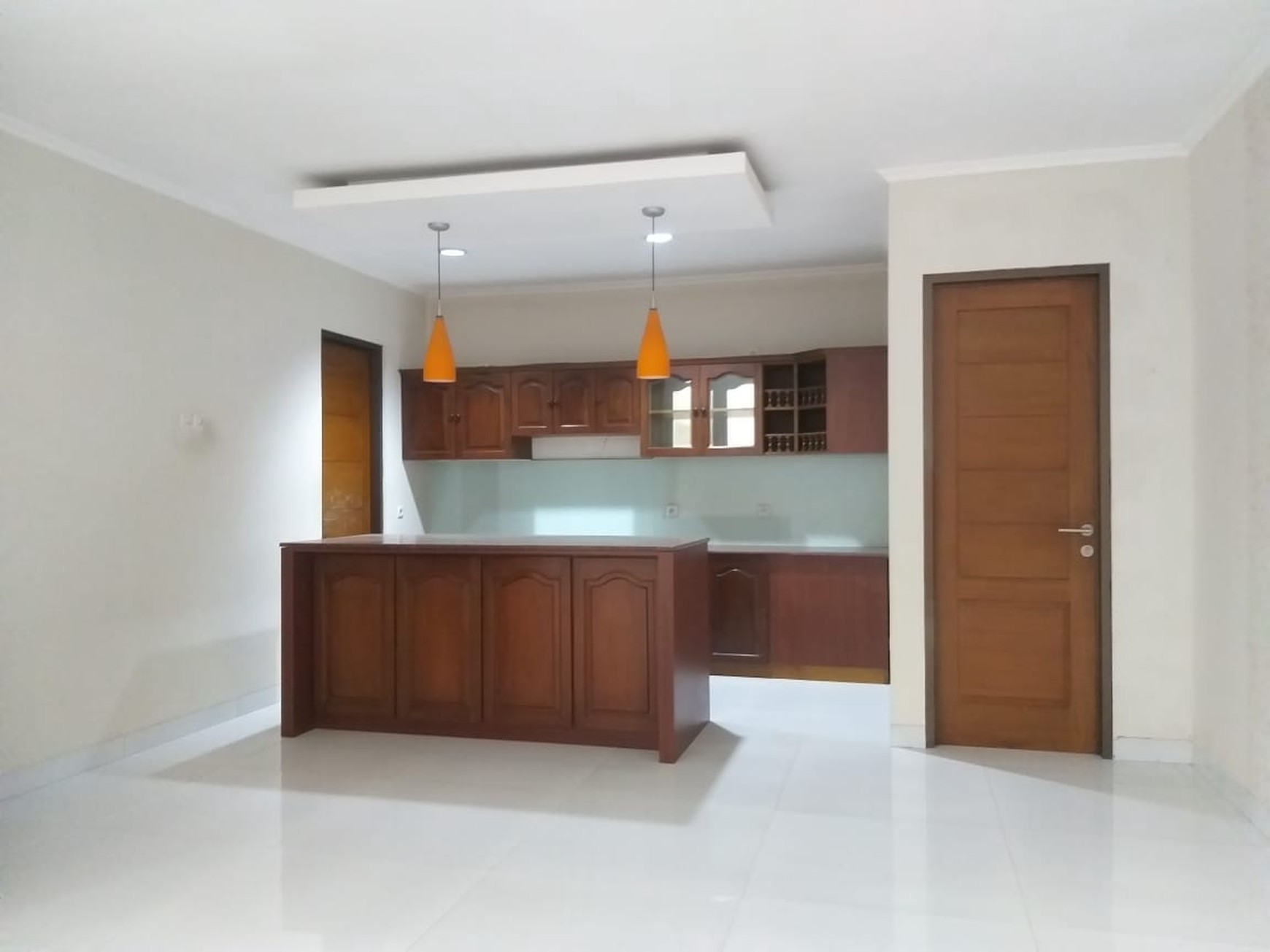 DISEWAKAN RUMAH CANTIK TAMAN MERUYA ILIR