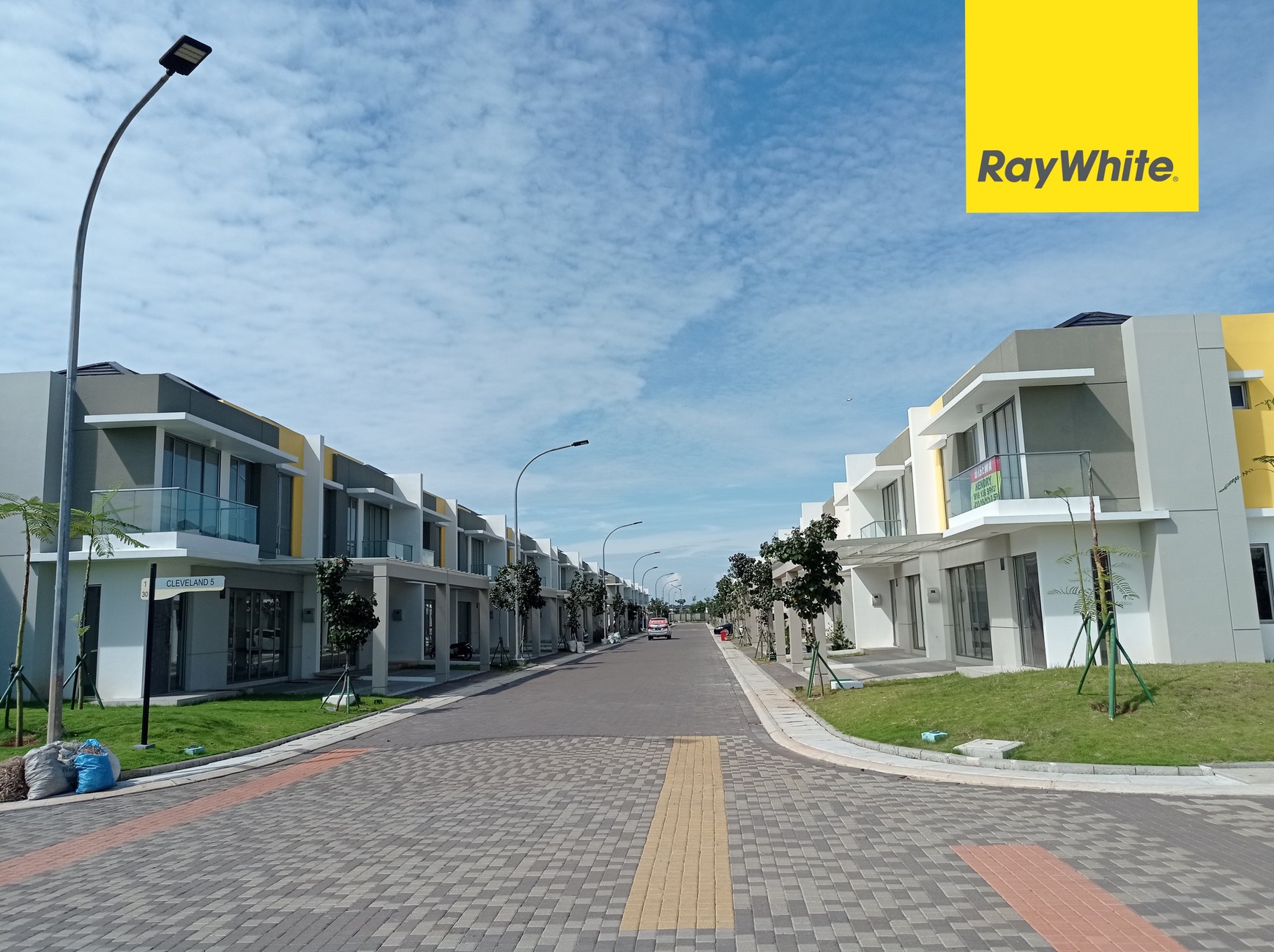 DI JUAL RUMAH PIK 2 - CLEVELAND
