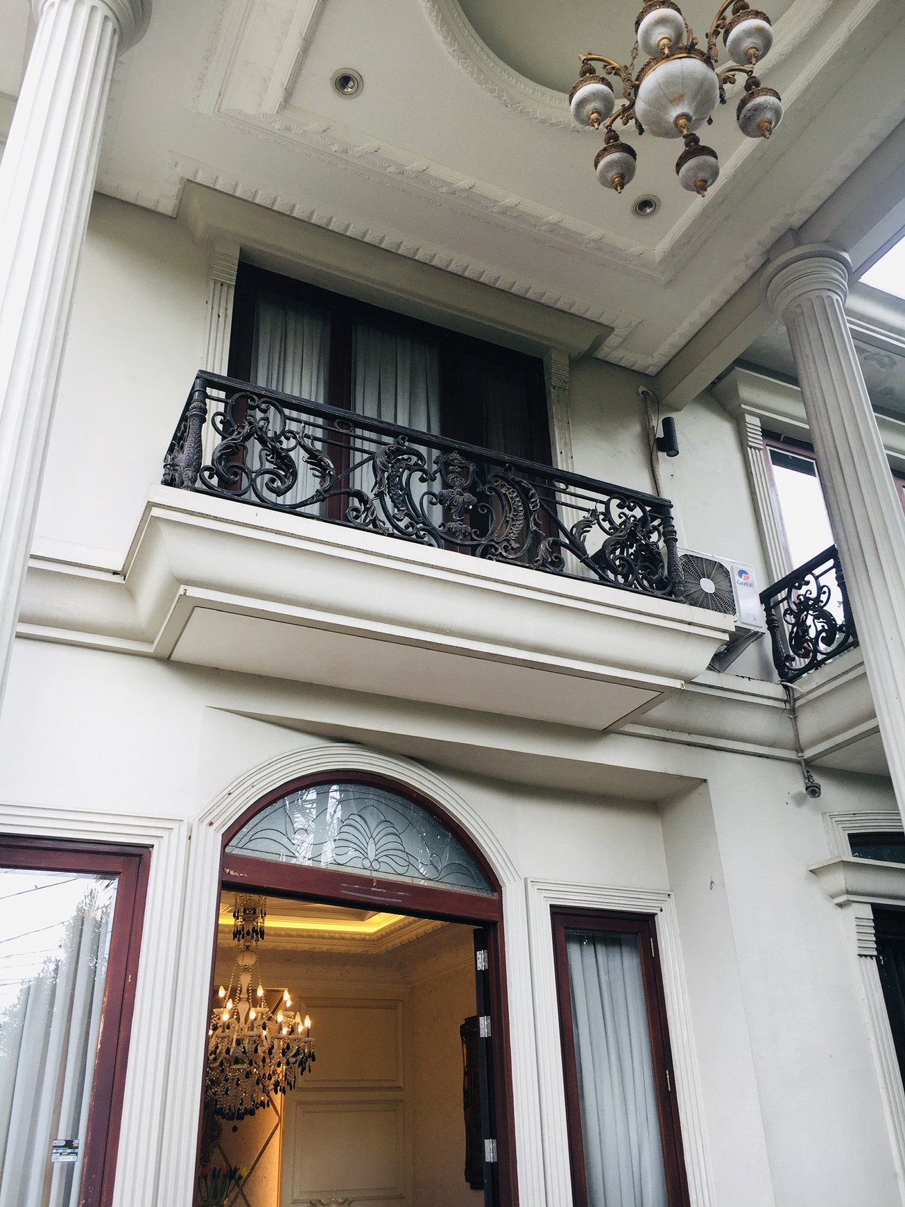 DIJUAL RUMAH MEWAH DI TAMAN CILANDAK