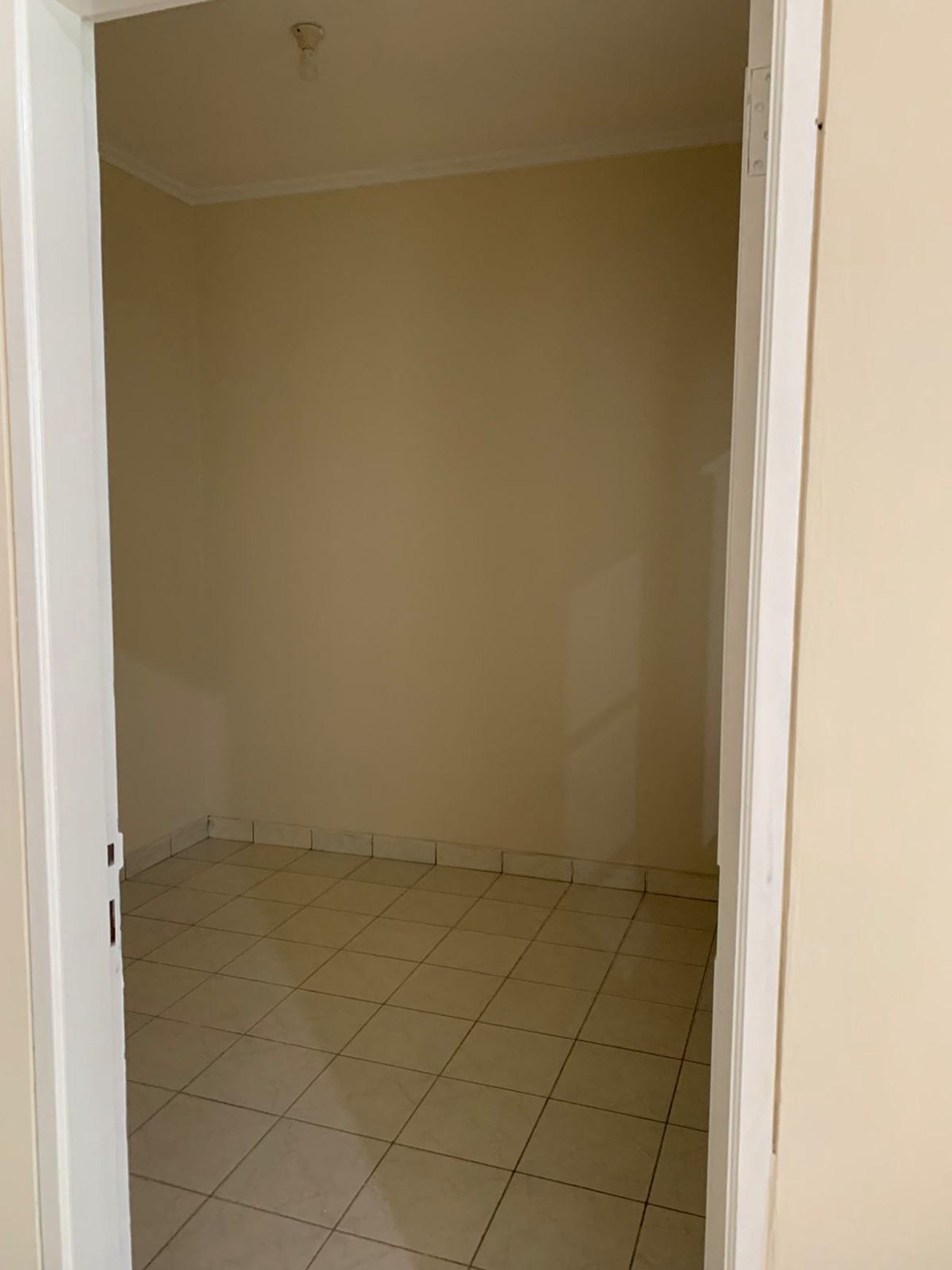 dijual rumah duta garden blok F