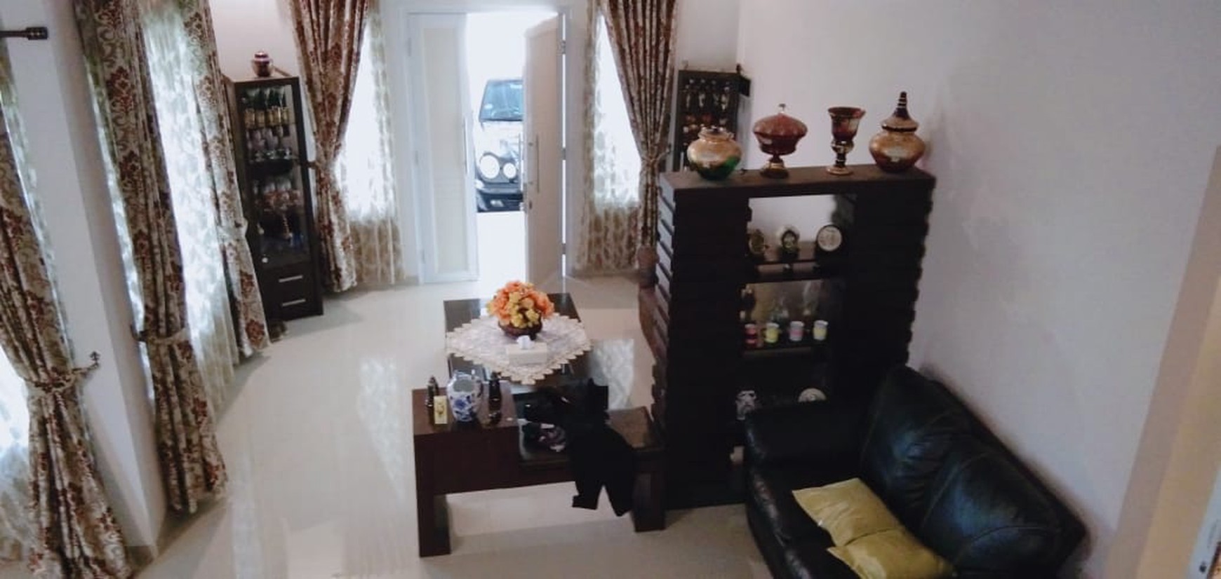 RUMAH CLUSTER HOLLY SENTUL