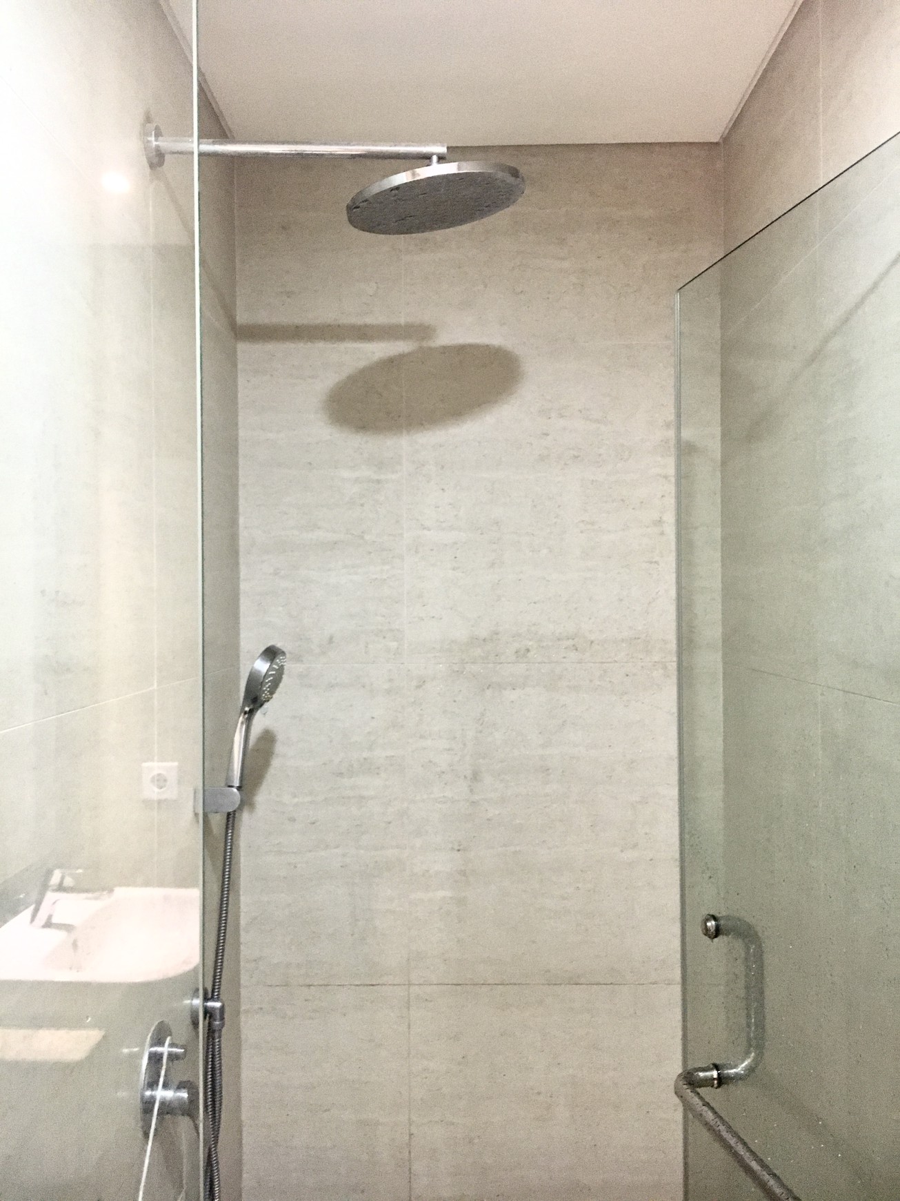 APARTEMEN GOLD COAST PIK TOWER ATLANTIK