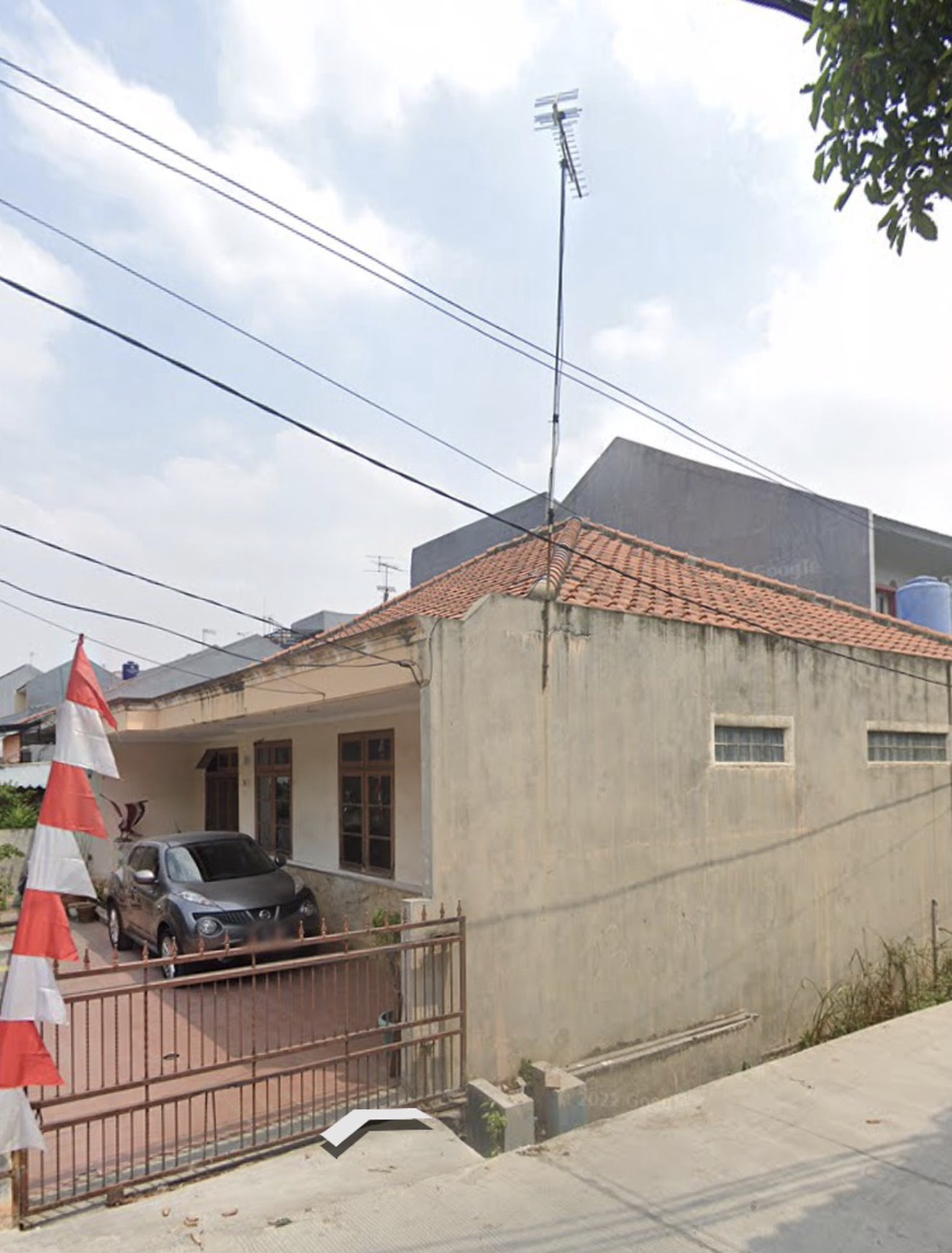 RUMAH DI KELAPA GADING