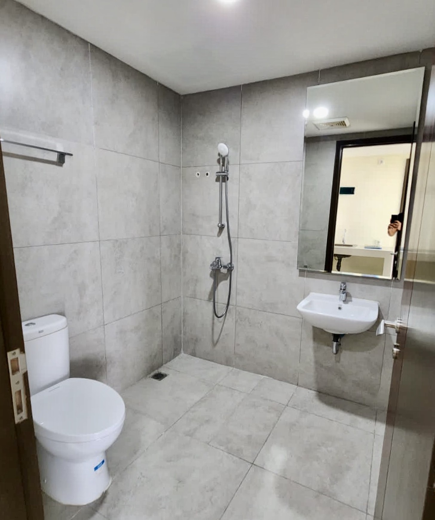 APARTEMEN CHADSTONE CIKARANG