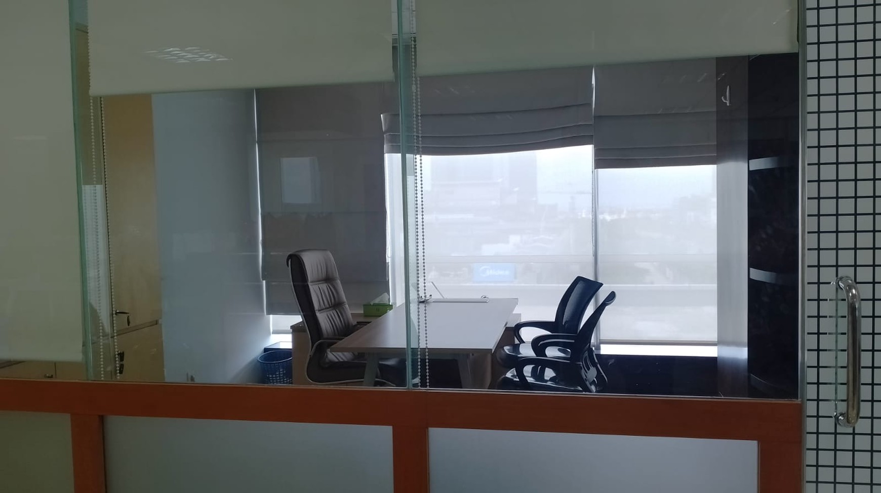 Office Building The Suites Tower PIK