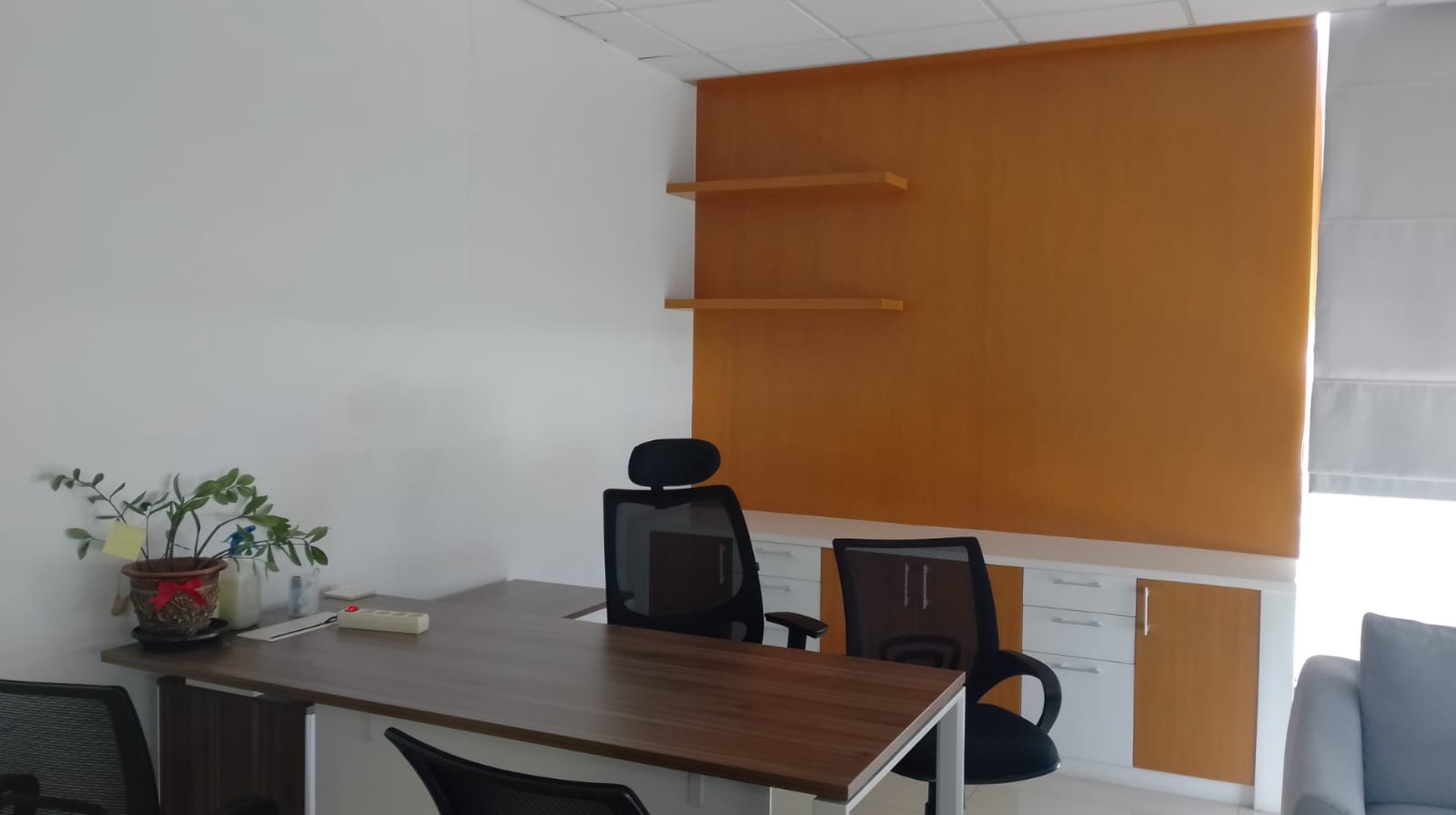 Office Building The Suites Tower PIK