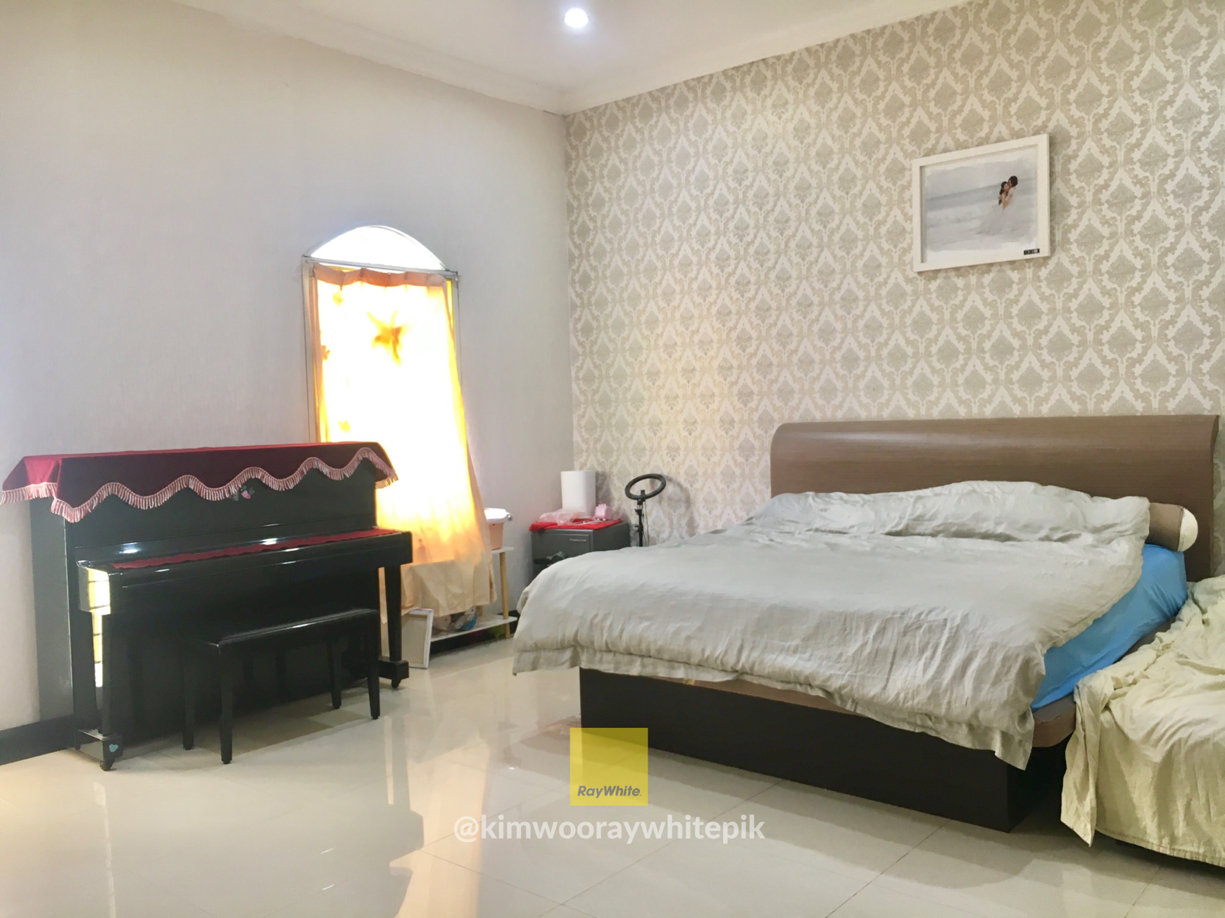 RUMAH DI PLUIT BARAT