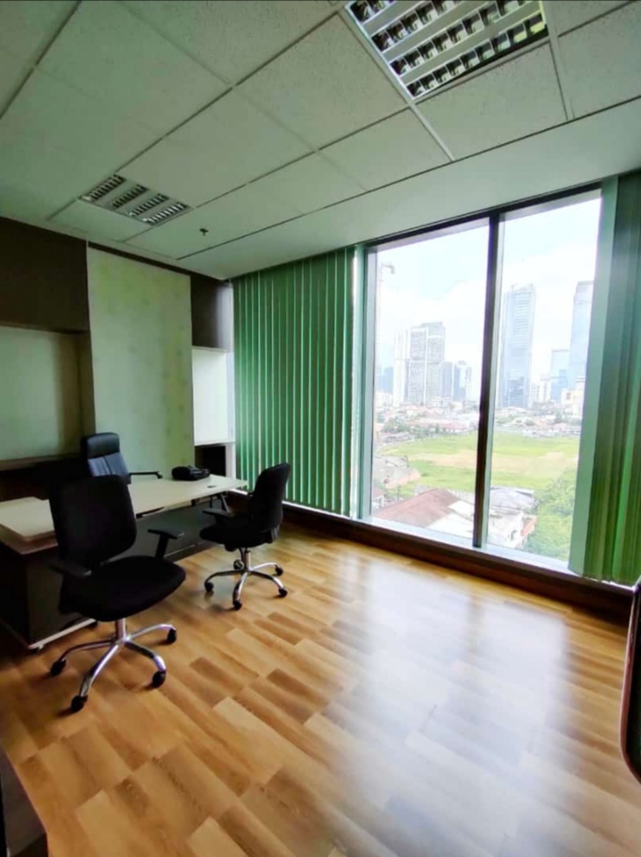OFFICE SPACE DI MENARA PERTIWI, KAWASAN MEGA KUNINGAN