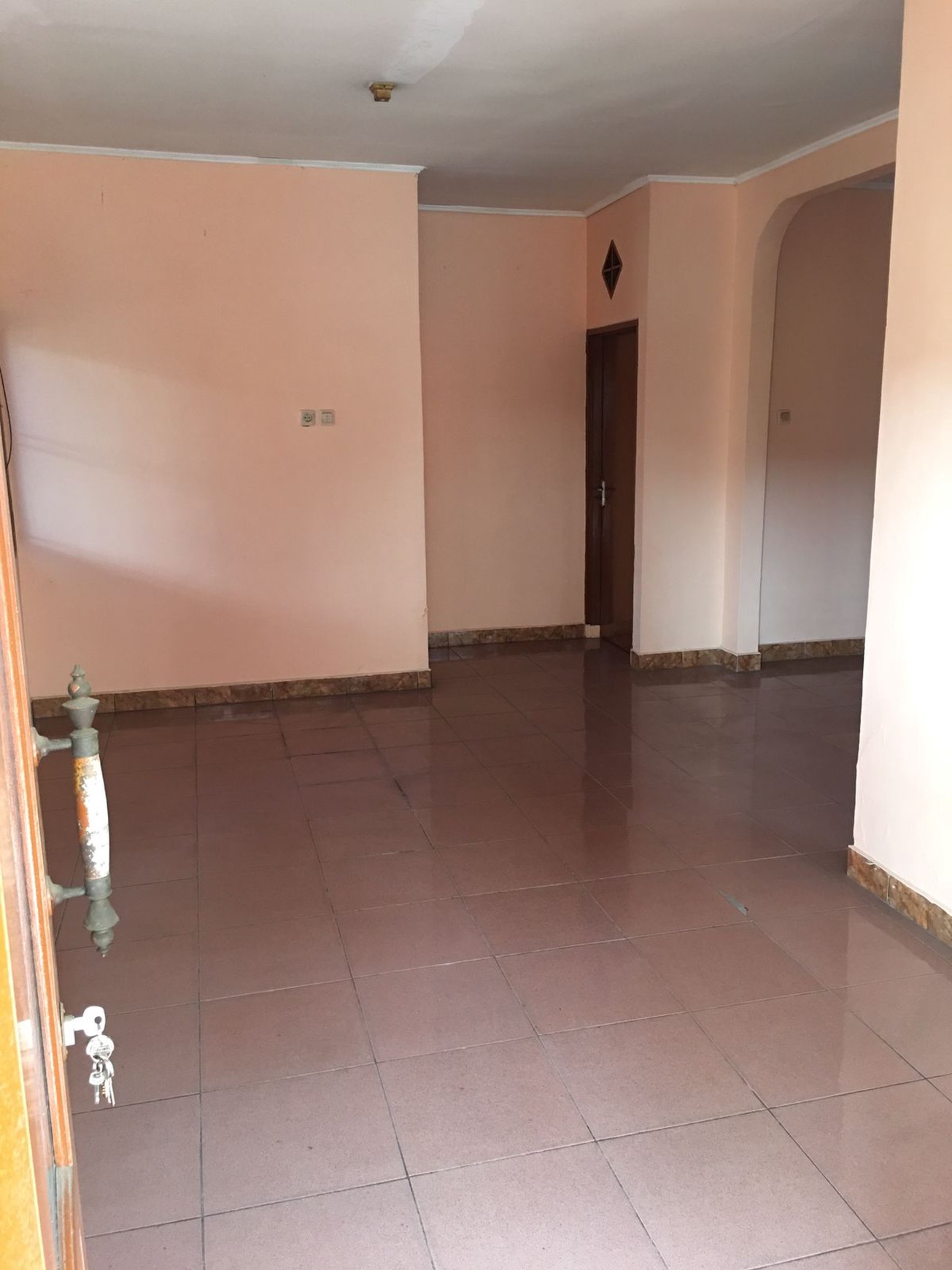 Rumah di Perumahan Kembang Larangan, Ciledug