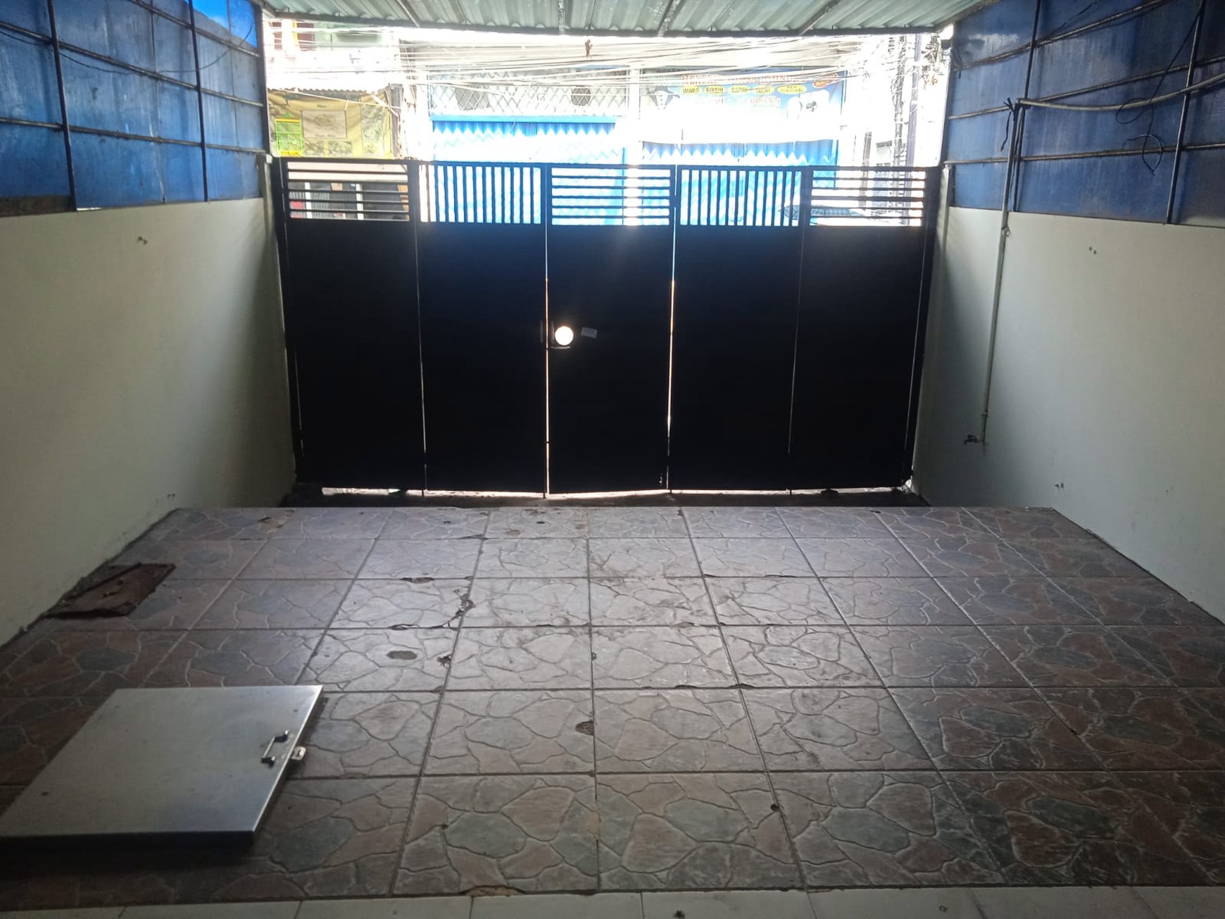 Disewa rumah di jelambar barat