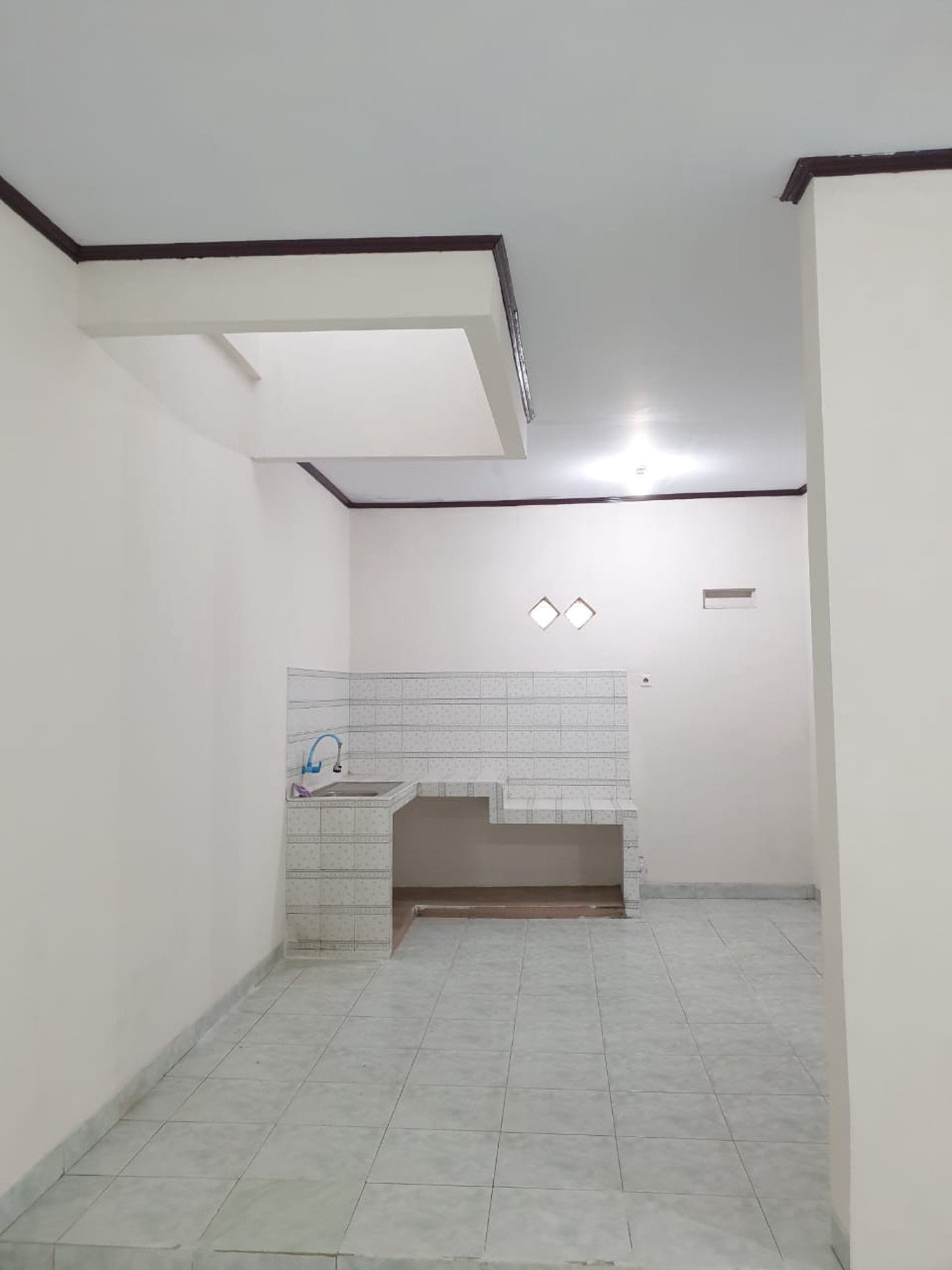 Disewakan rumah di teluk gong