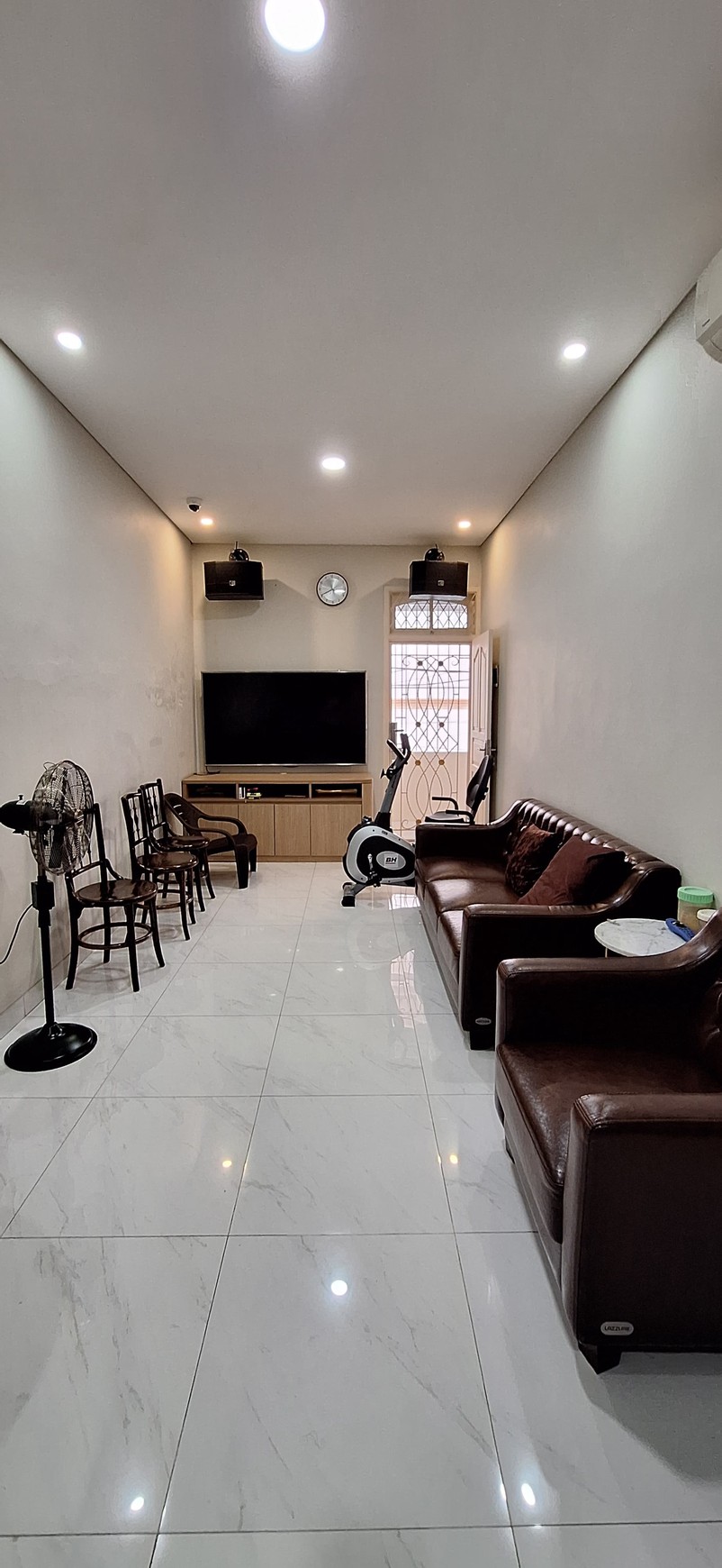 Dijual rumah mewah minimalis di Jelambar