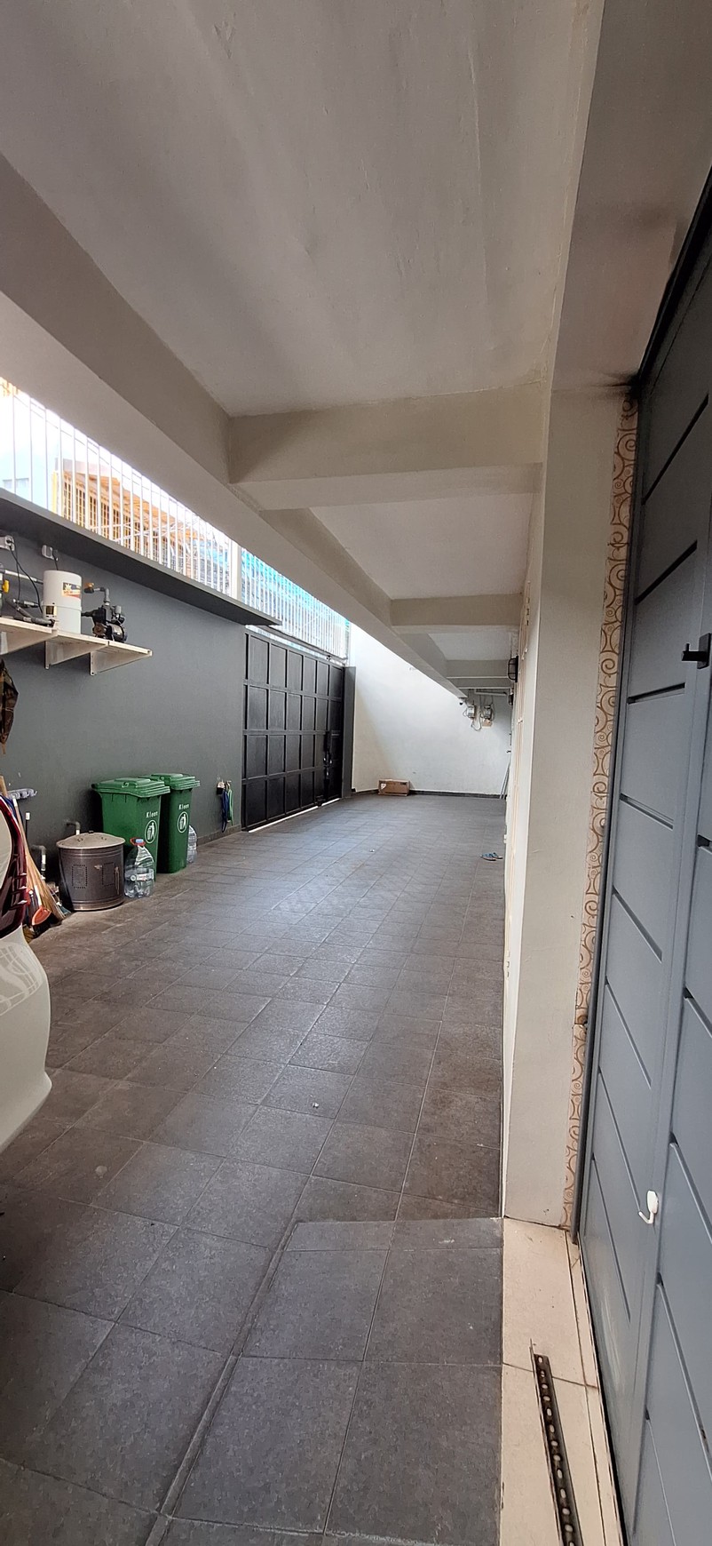 Dijual rumah mewah minimalis di Jelambar