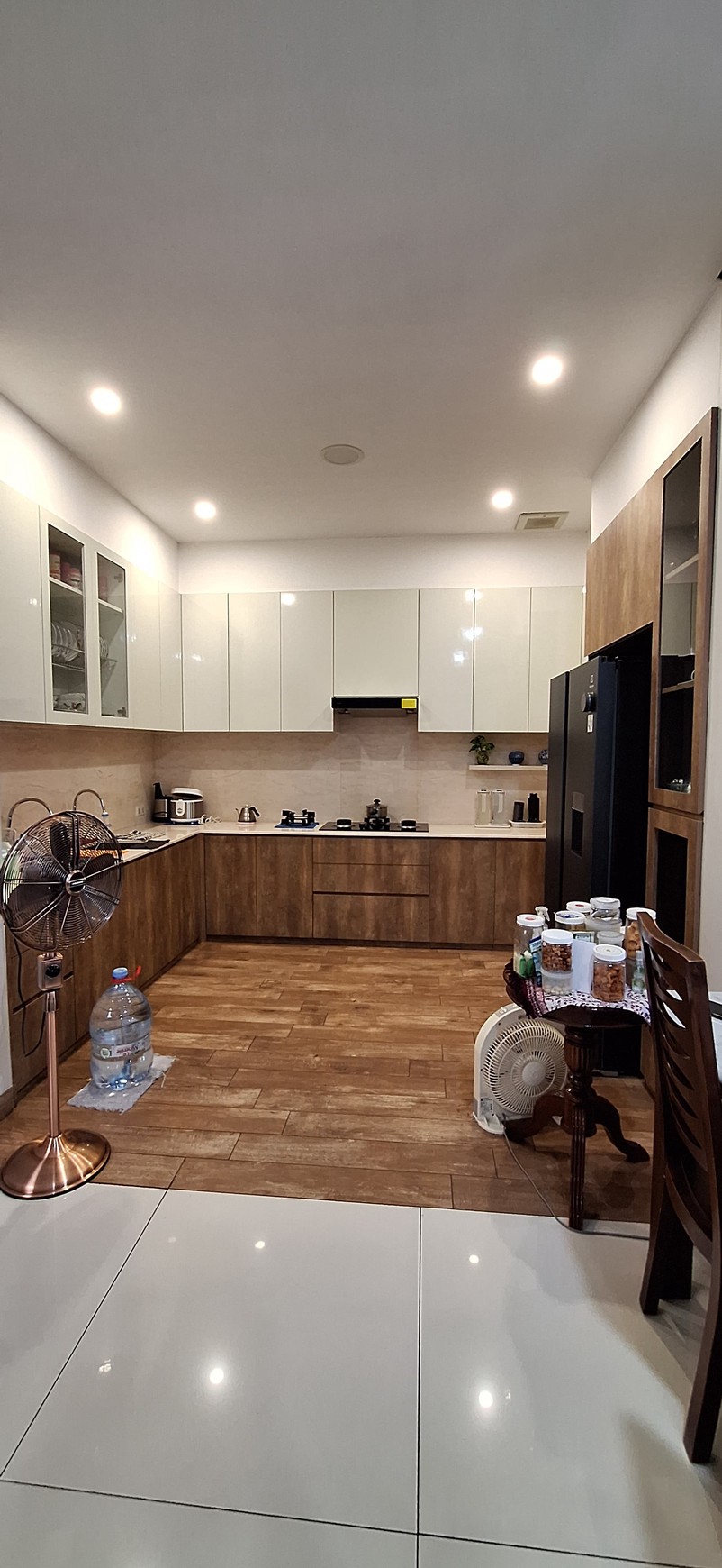 Dijual rumah mewah minimalis di Jelambar