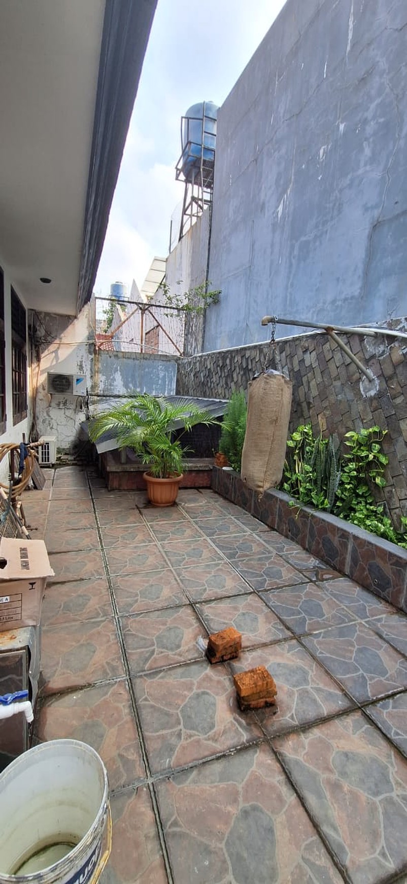 Dijual rumah di jalan mangga