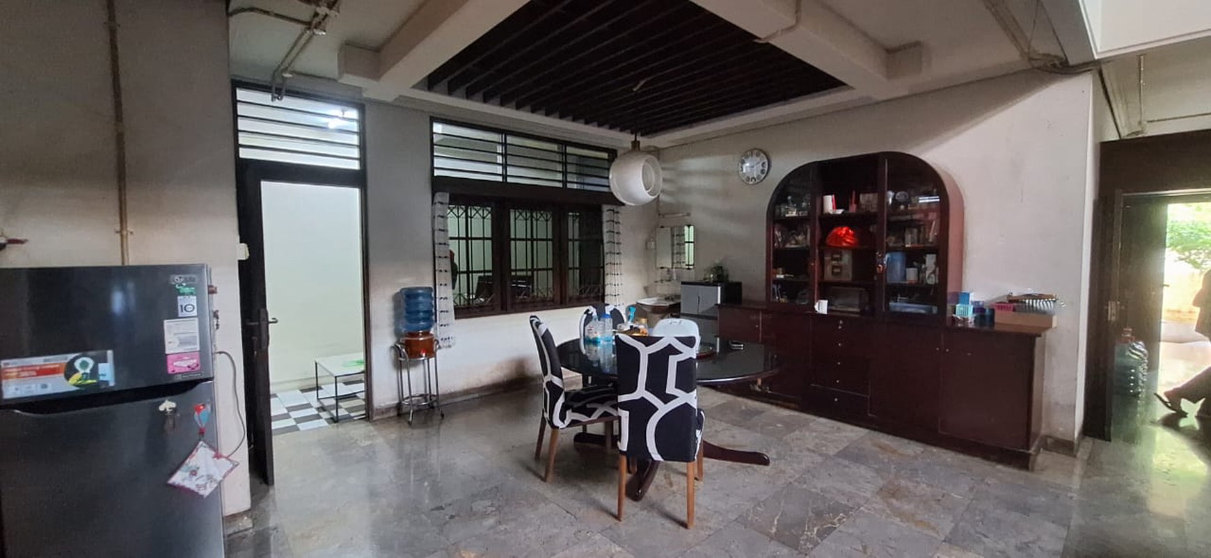 Dijual rumah di jalan mangga