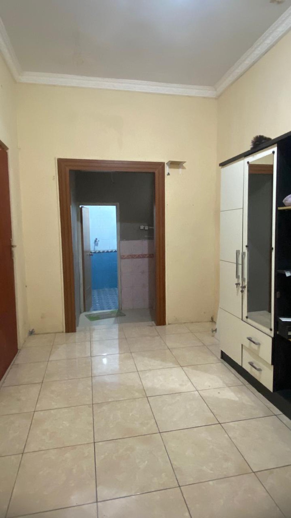 Dijual rumah di jalan anggrek