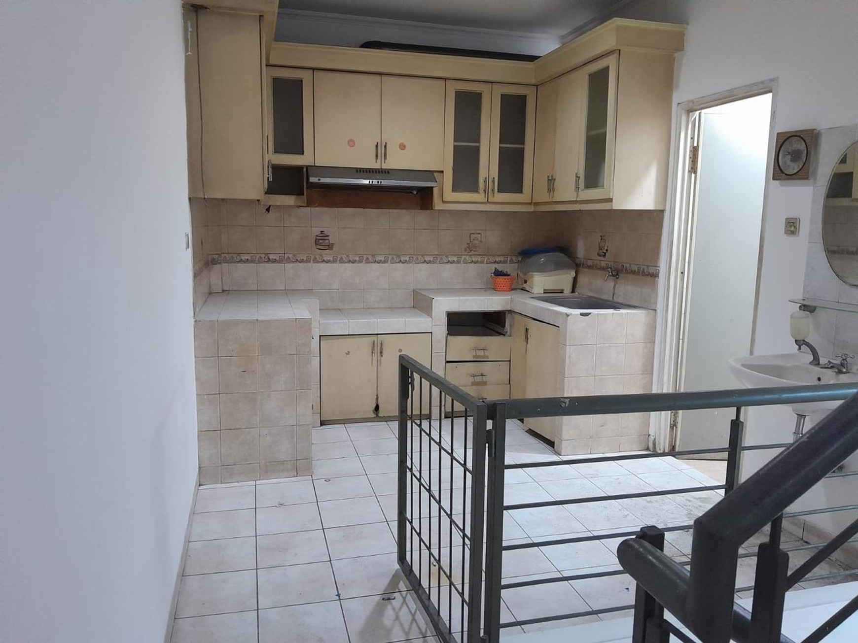 Dijual ruko di jalan raya duri jakarta pusat