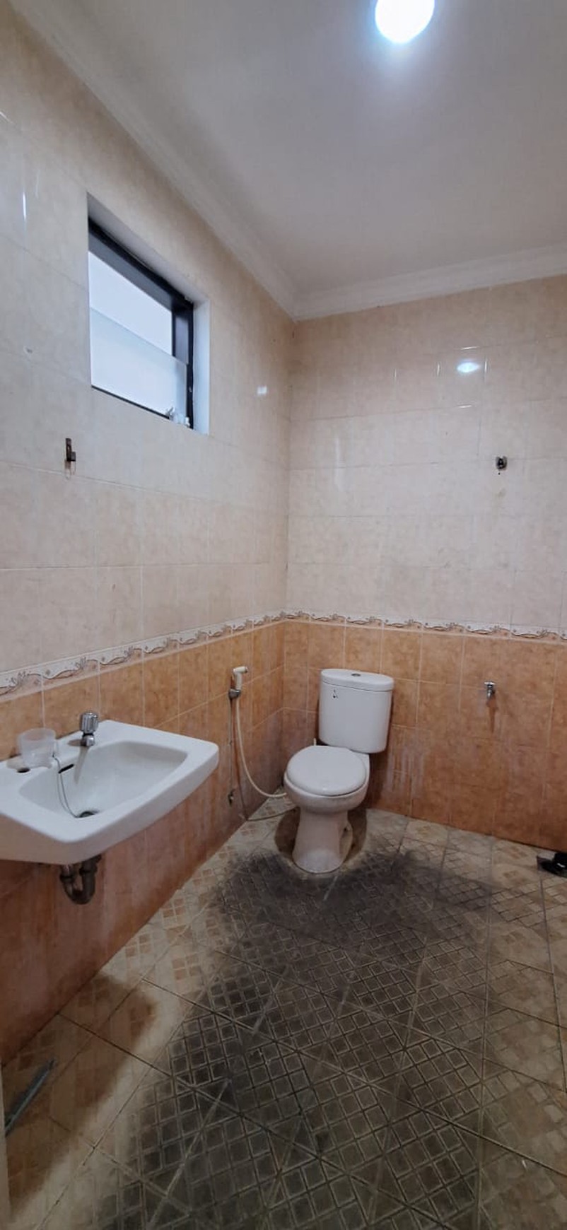 Dijual ruko gandeng 5 di tomang