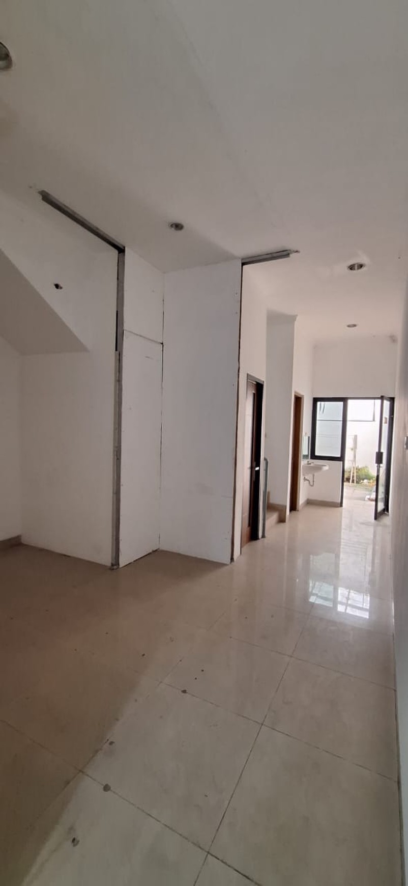 Dijual ruko gandeng 5 di tomang