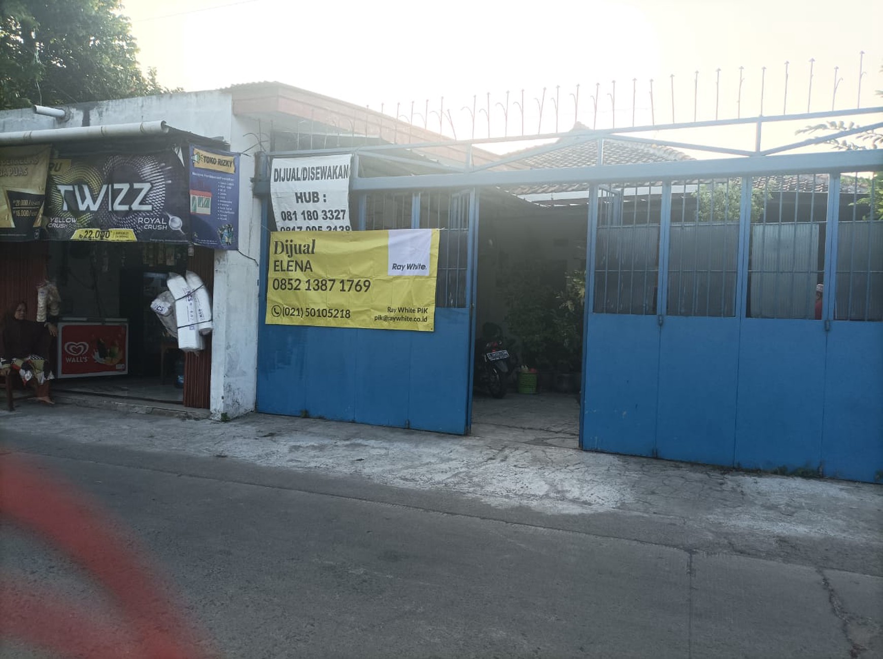 Di Jual Cepat Rumah di Depan Jalan