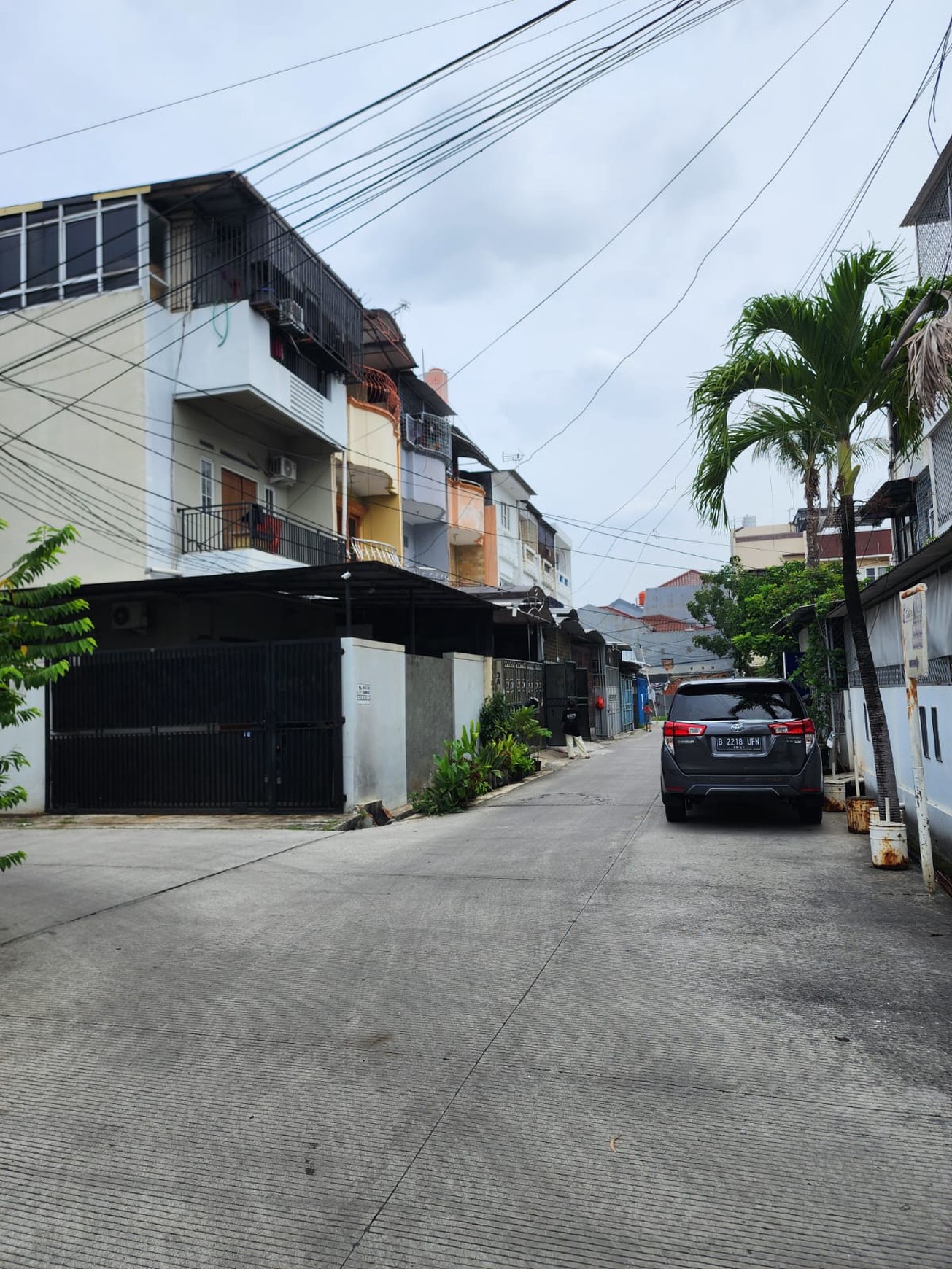 Dijual rumah di jalan Hemat jelambar