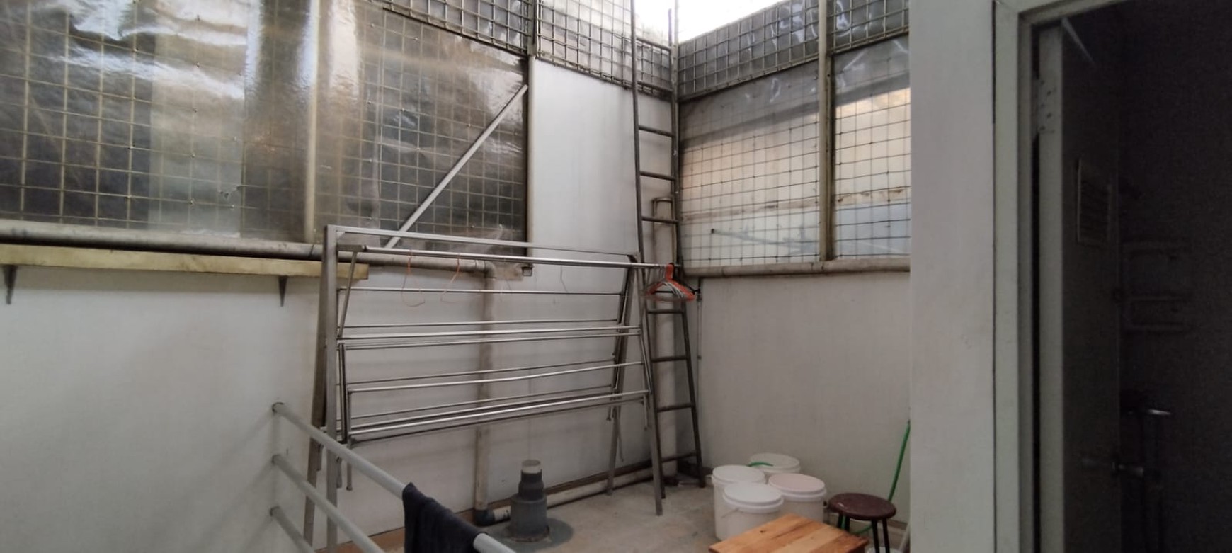 Dijual rumah di jalan Hemat jelambar