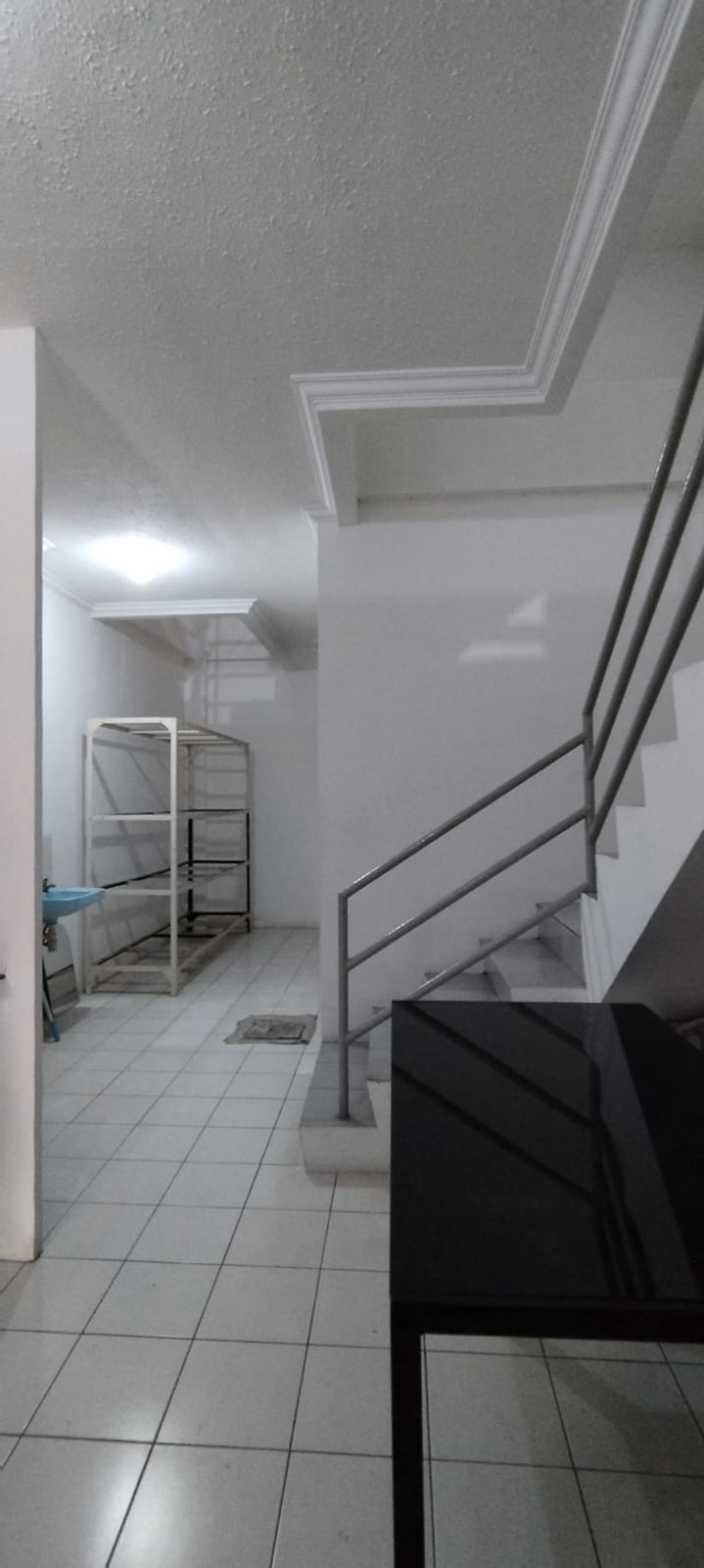 Dijual rumah di jalan Hemat jelambar