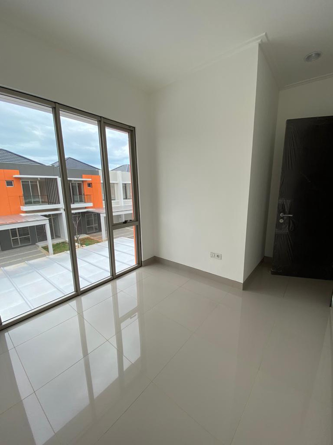 Disewakan rumah di cluster magenta pik2