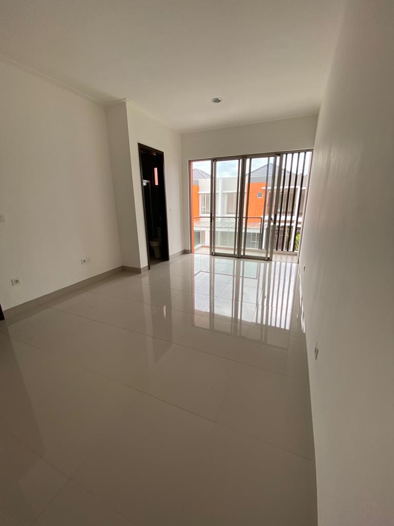 Disewakan rumah di cluster magenta pik2