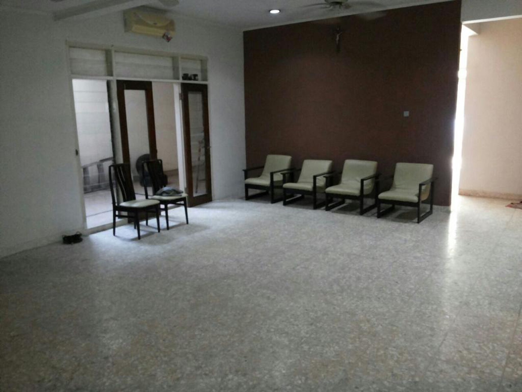 Dijual rumah kos di Dr.nurdin grogol