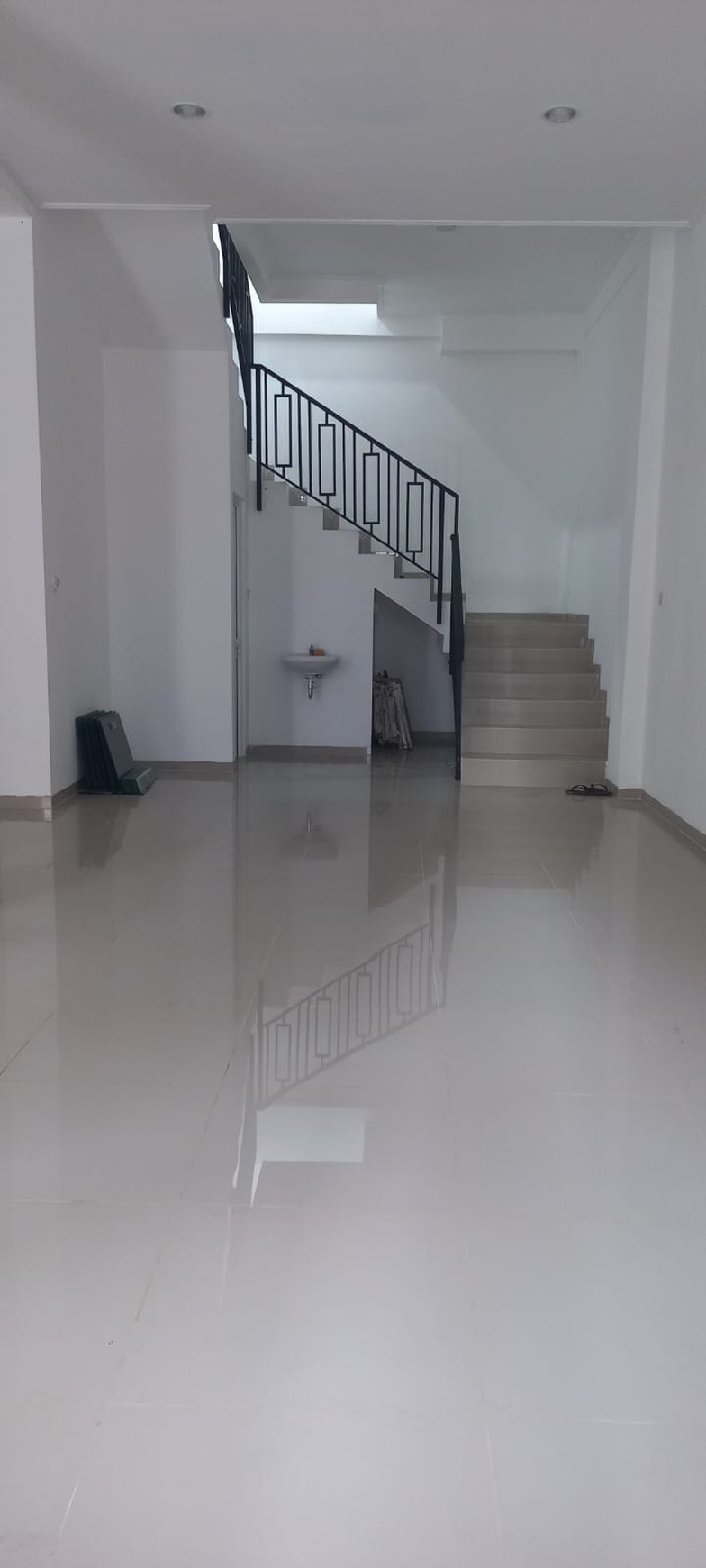 Disewakan ruko di jelambar baru