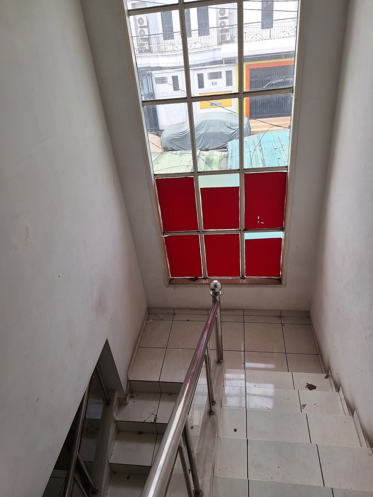 Disewakan rumah di anggrek neli murni kemanggisan
