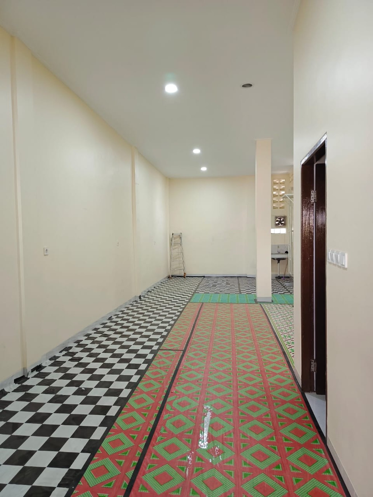 Dijual rumah di puri permata cipondoh