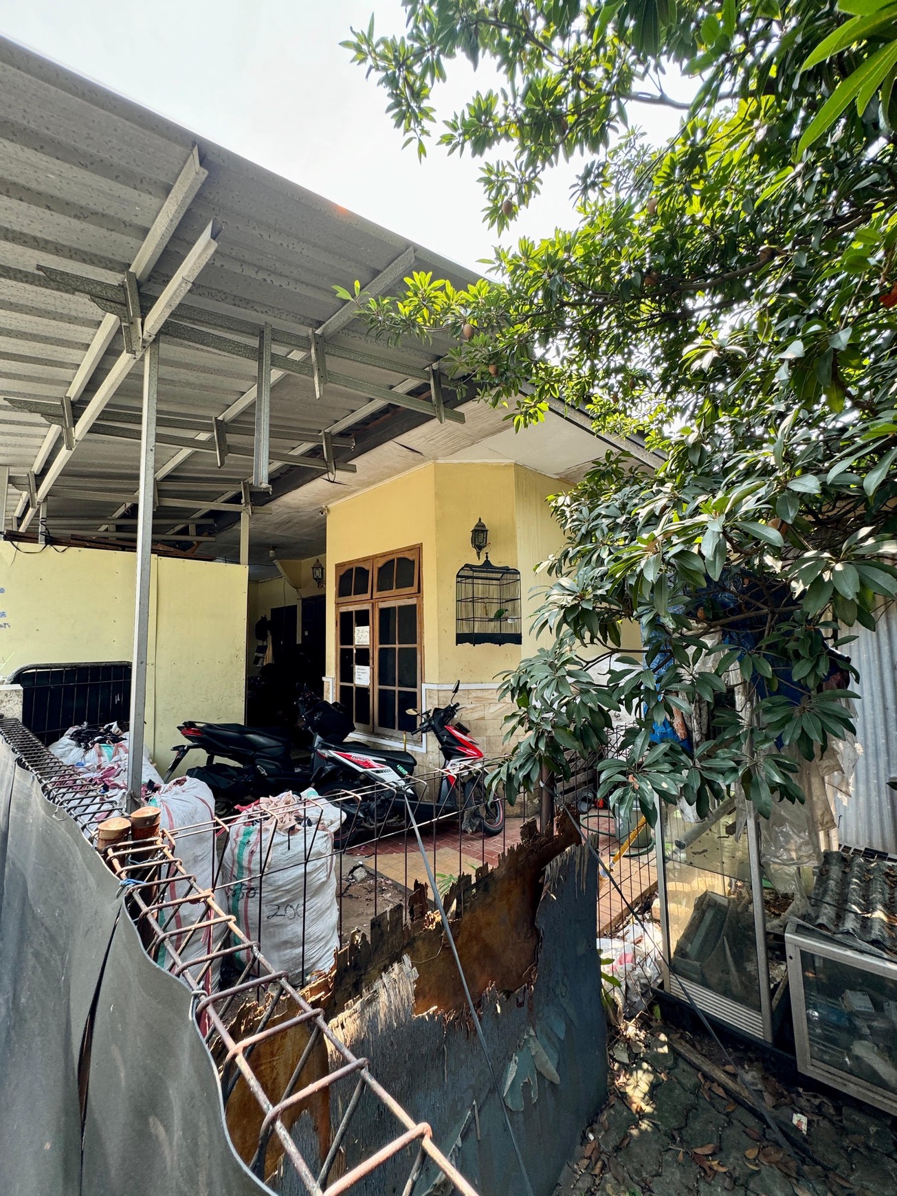 Dijual Rumah di Perum Bangun Reksa Indah 2, Karang Tengah