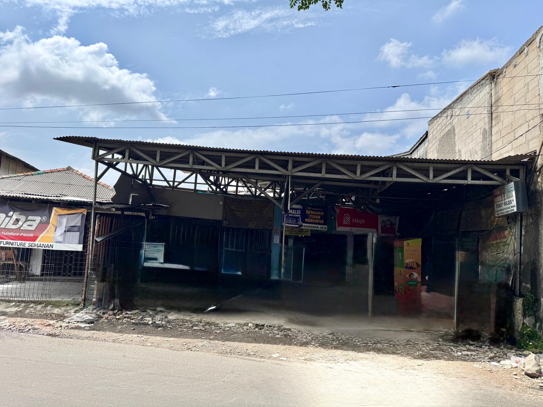 Dijual Tempat Usaha Pinggir Jalan Raya Semanan