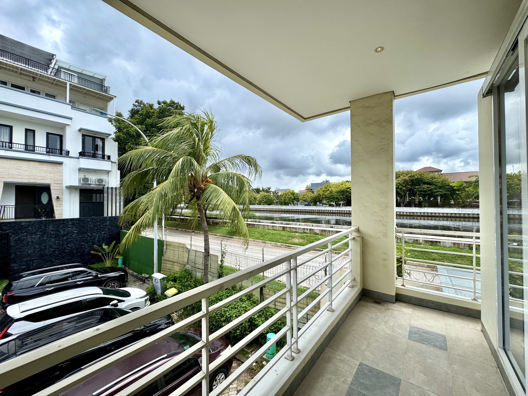 Dijual Rumah di Layar Permai PIK