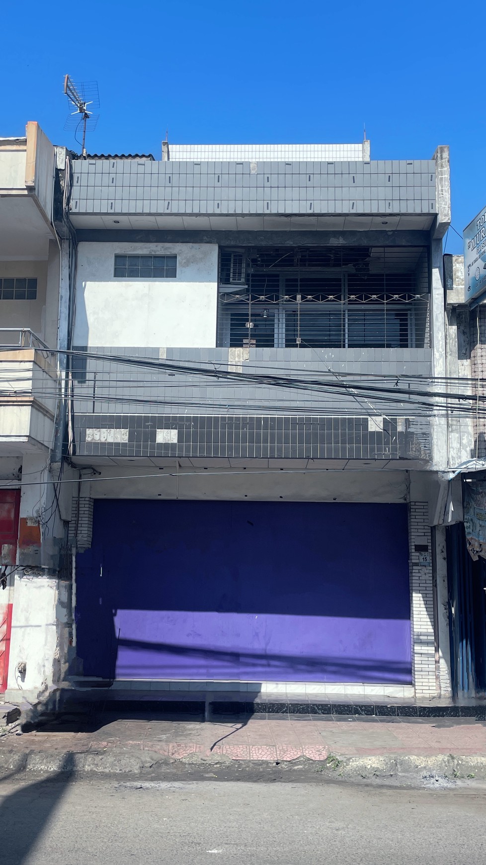 Dijual Ruko 3,5 Lantai Strategis di Jl. Ahmad Yani, Jatibarang - Cocok untuk Kafe, Showroom, atau Usaha Komersial