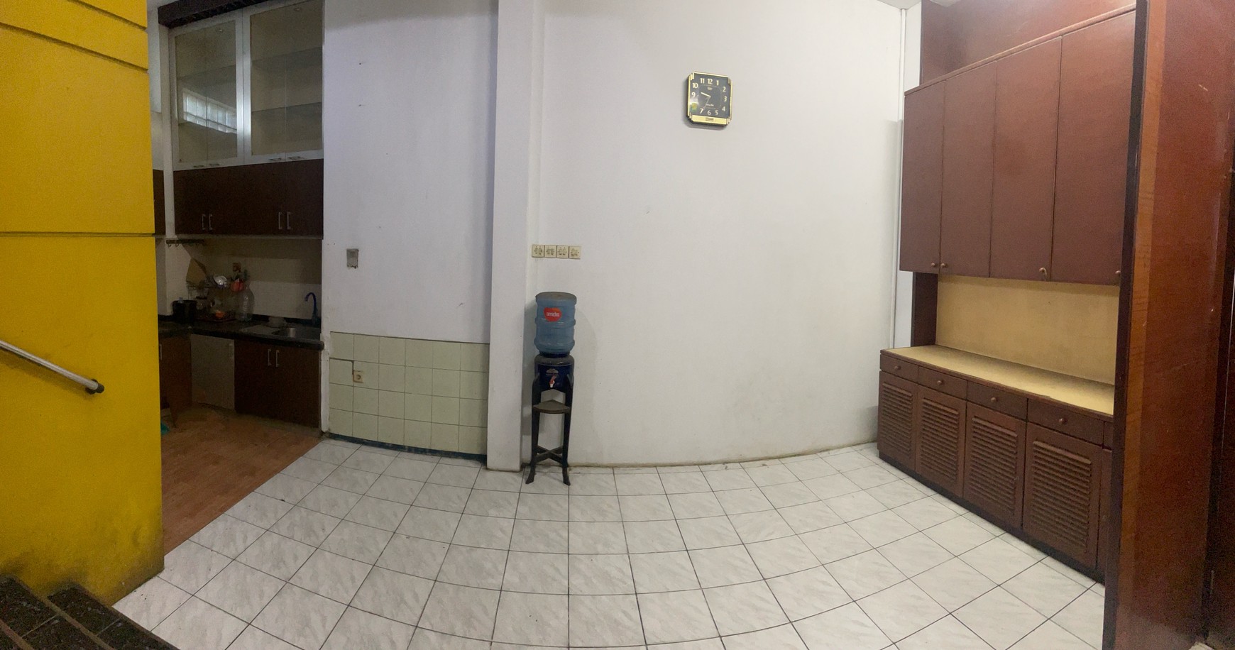 Dijual Ruko 3,5 Lantai Strategis di Jl. Ahmad Yani, Jatibarang - Cocok untuk Kafe, Showroom, atau Usaha Komersial