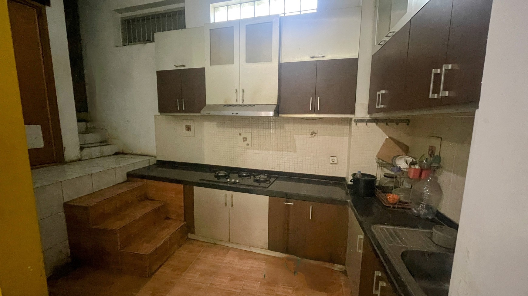 Dijual Ruko 3,5 Lantai Strategis di Jl. Ahmad Yani, Jatibarang - Cocok untuk Kafe, Showroom, atau Usaha Komersial