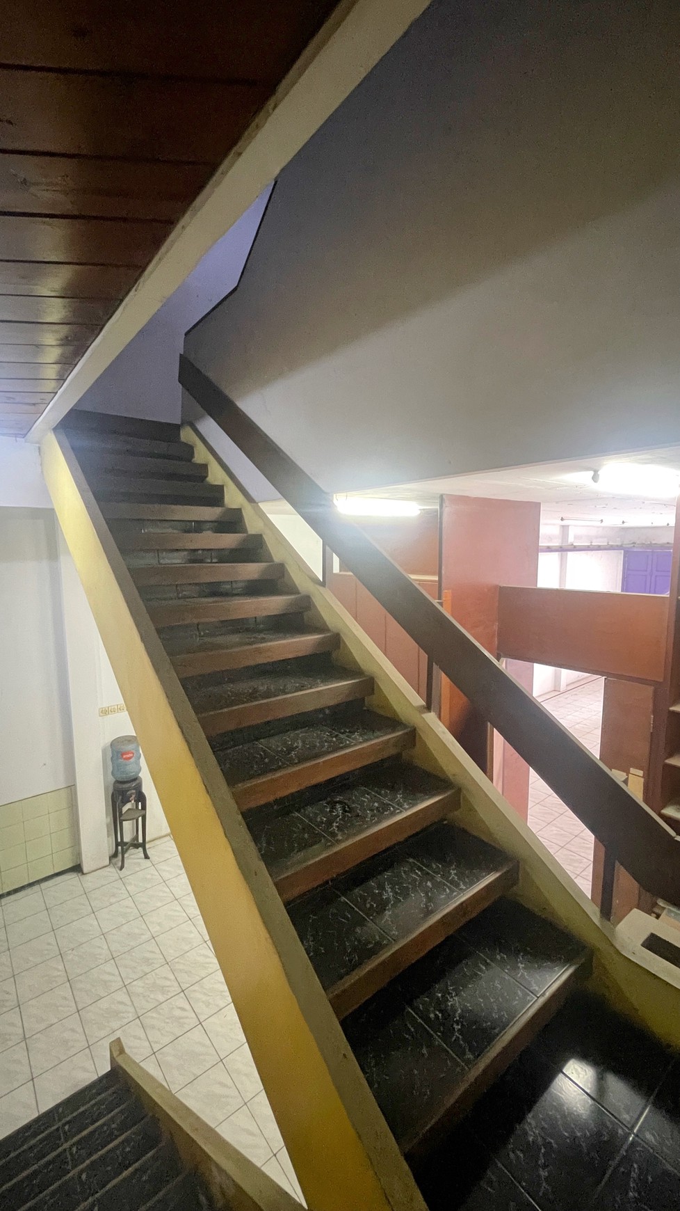 Dijual Ruko 3,5 Lantai Strategis di Jl. Ahmad Yani, Jatibarang - Cocok untuk Kafe, Showroom, atau Usaha Komersial