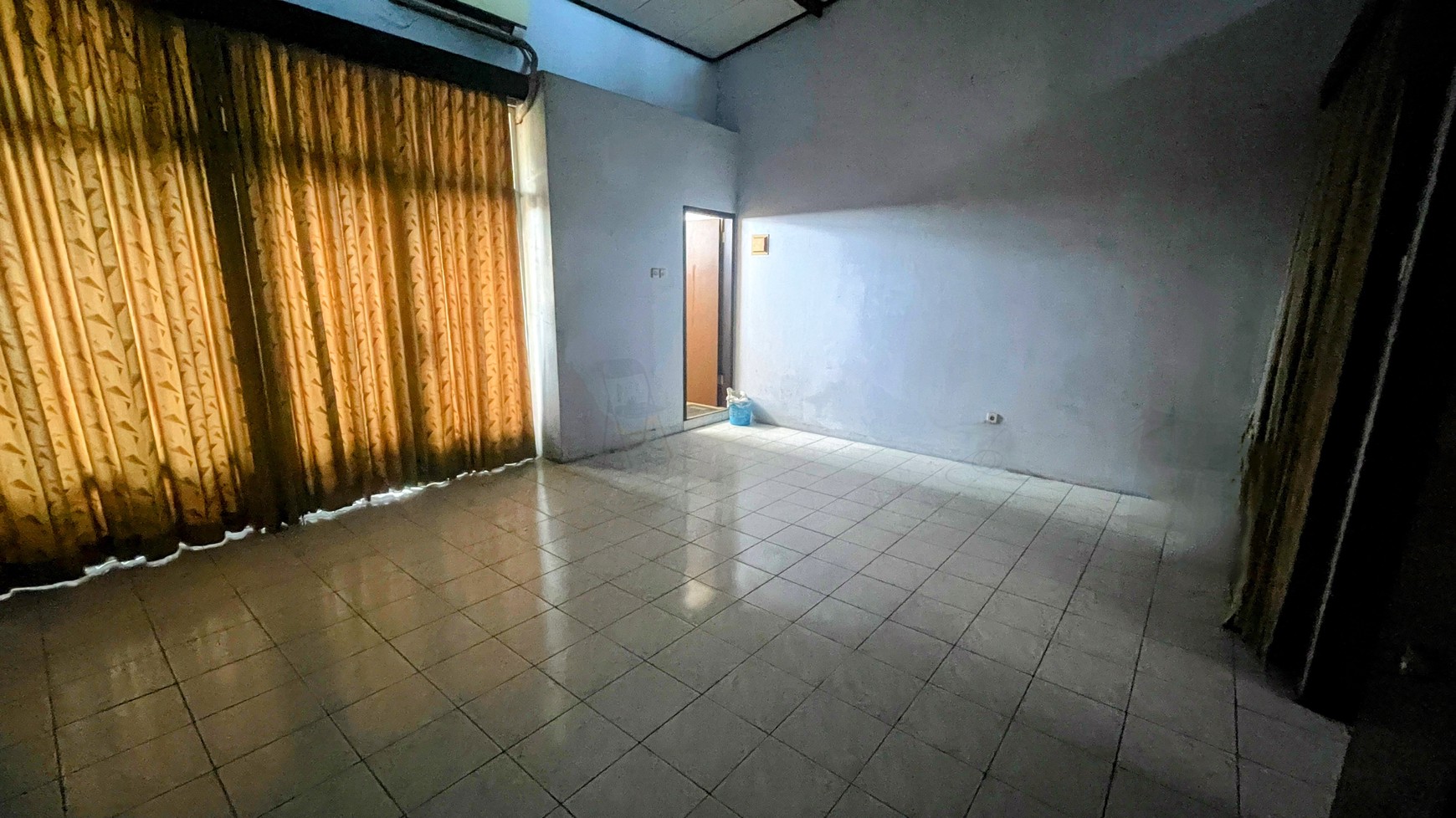 Dijual Ruko 3,5 Lantai Strategis di Jl. Ahmad Yani, Jatibarang - Cocok untuk Kafe, Showroom, atau Usaha Komersial
