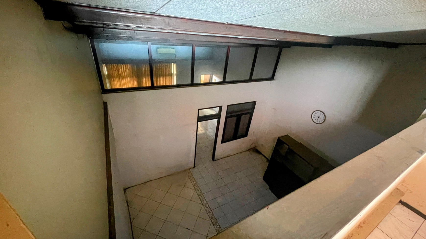 Dijual Ruko 3,5 Lantai Strategis di Jl. Ahmad Yani, Jatibarang - Cocok untuk Kafe, Showroom, atau Usaha Komersial