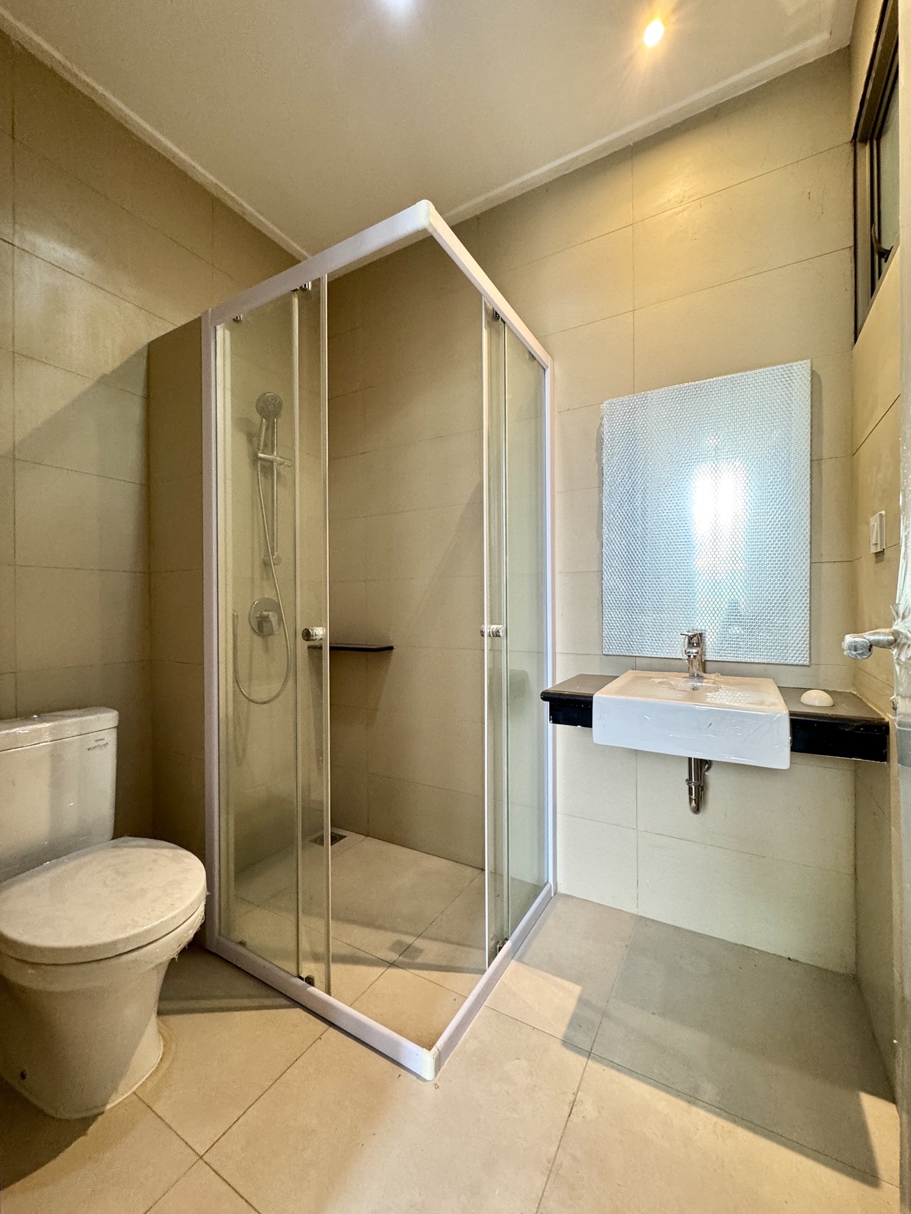 Rumah 3 Lantai Strategis di Cluster Miami PIK2
