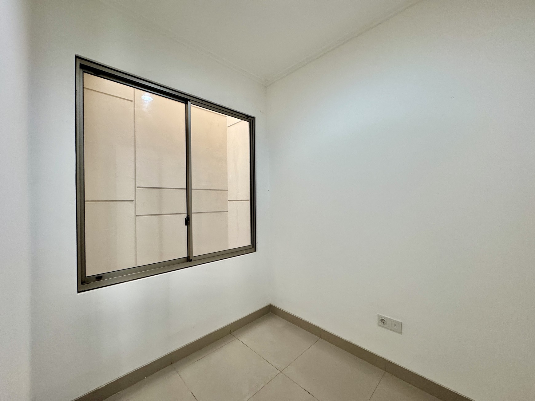 Rumah 3 Lantai Strategis di Cluster Miami PIK2