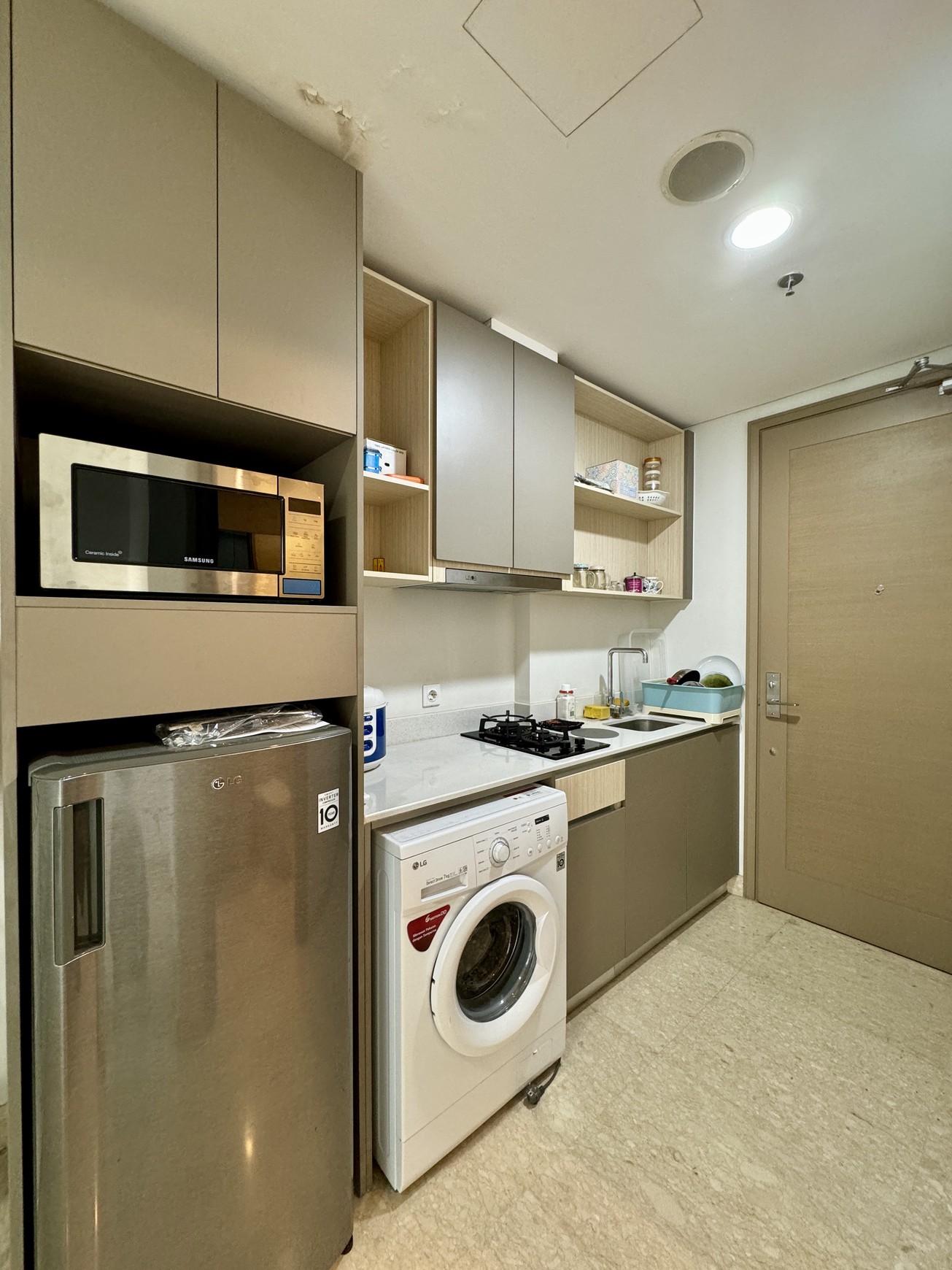 Dijual Apartemen Gold Coast Tower Bahama PIK 2 Studio Semi Furnished