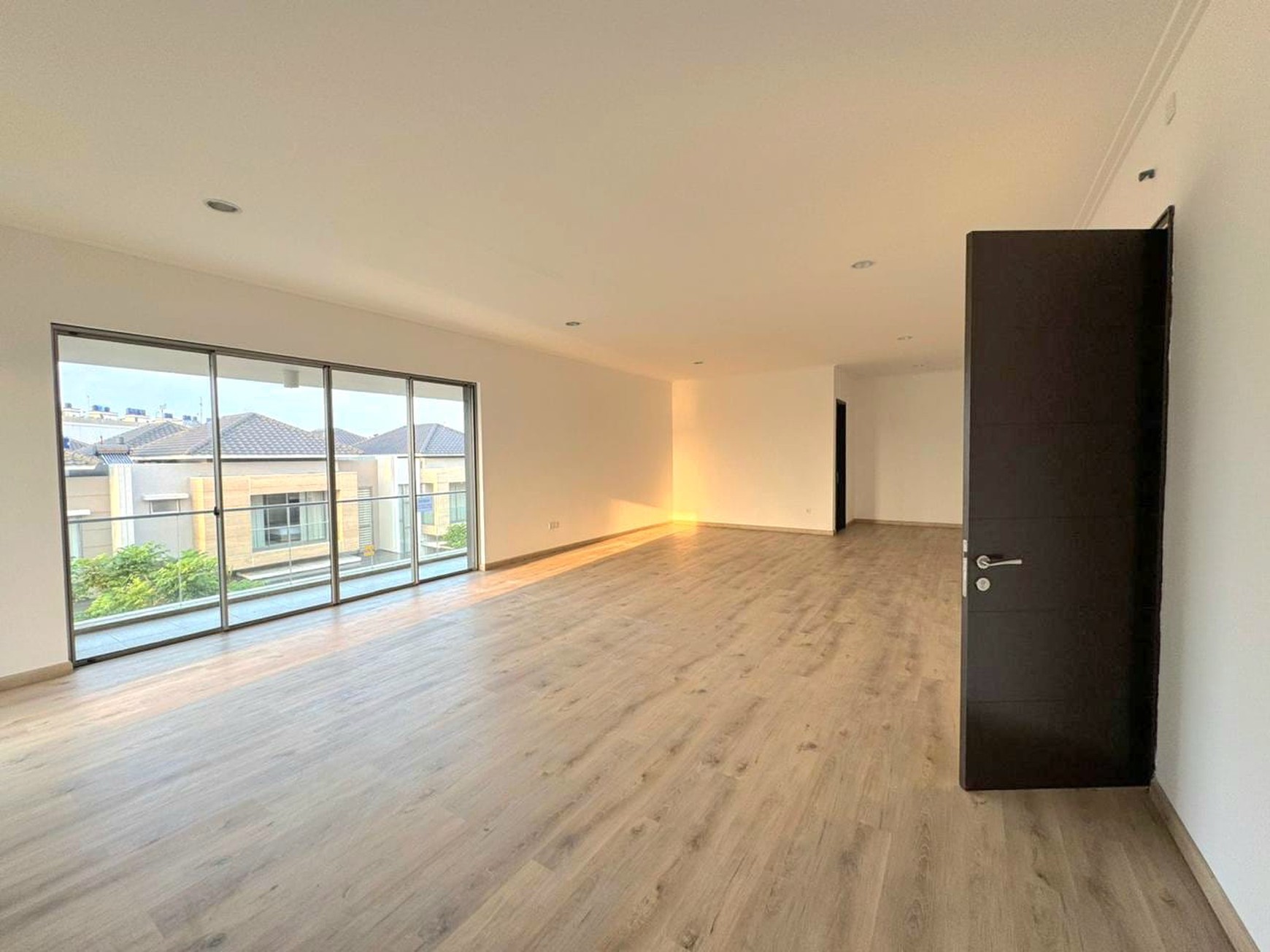 Rumah Mewah Hoek View Danau di Cluster Piano Golf Island PIK 2,5 Lantai