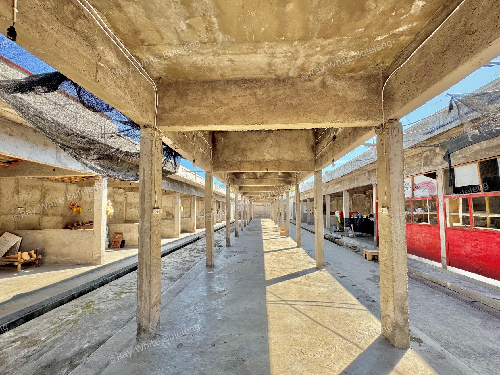 STRATEGIC COMMERCIAL PROPERTY WITH 26 SHOP UNITS ON MAIN ROAD